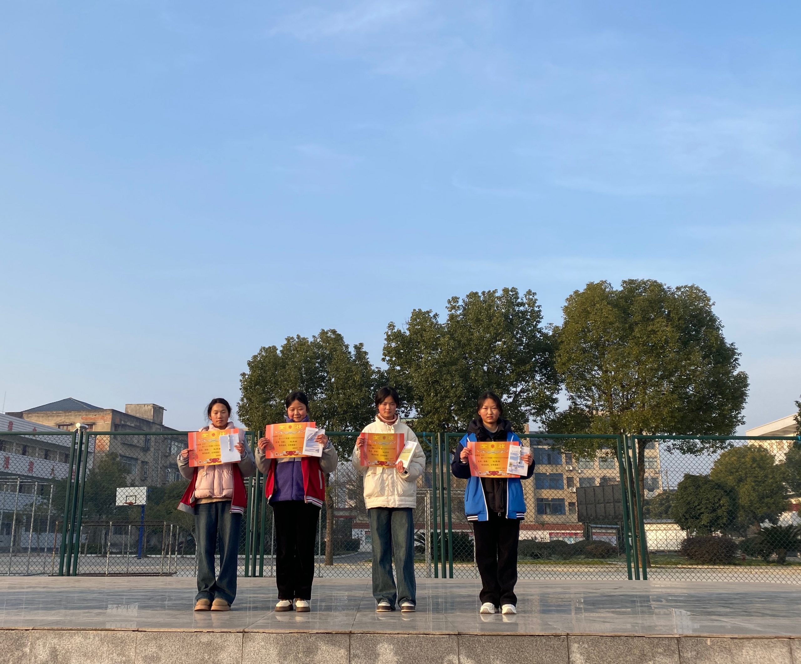 盛康二中在谷城县首届英语情景喜剧大赛中载誉而归