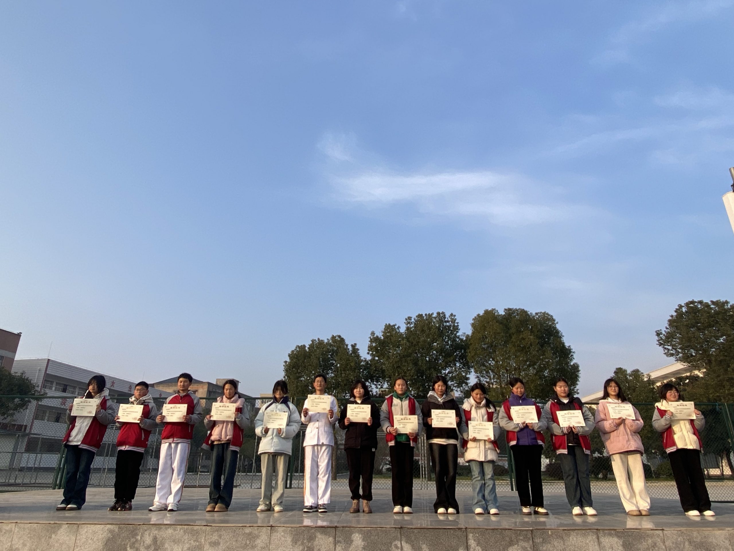 盛康二中在谷城县首届英语情景喜剧大赛中载誉而归