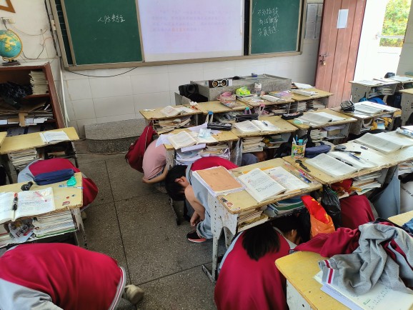 盛康镇二中多措并举    筑牢寒假学生安全防线