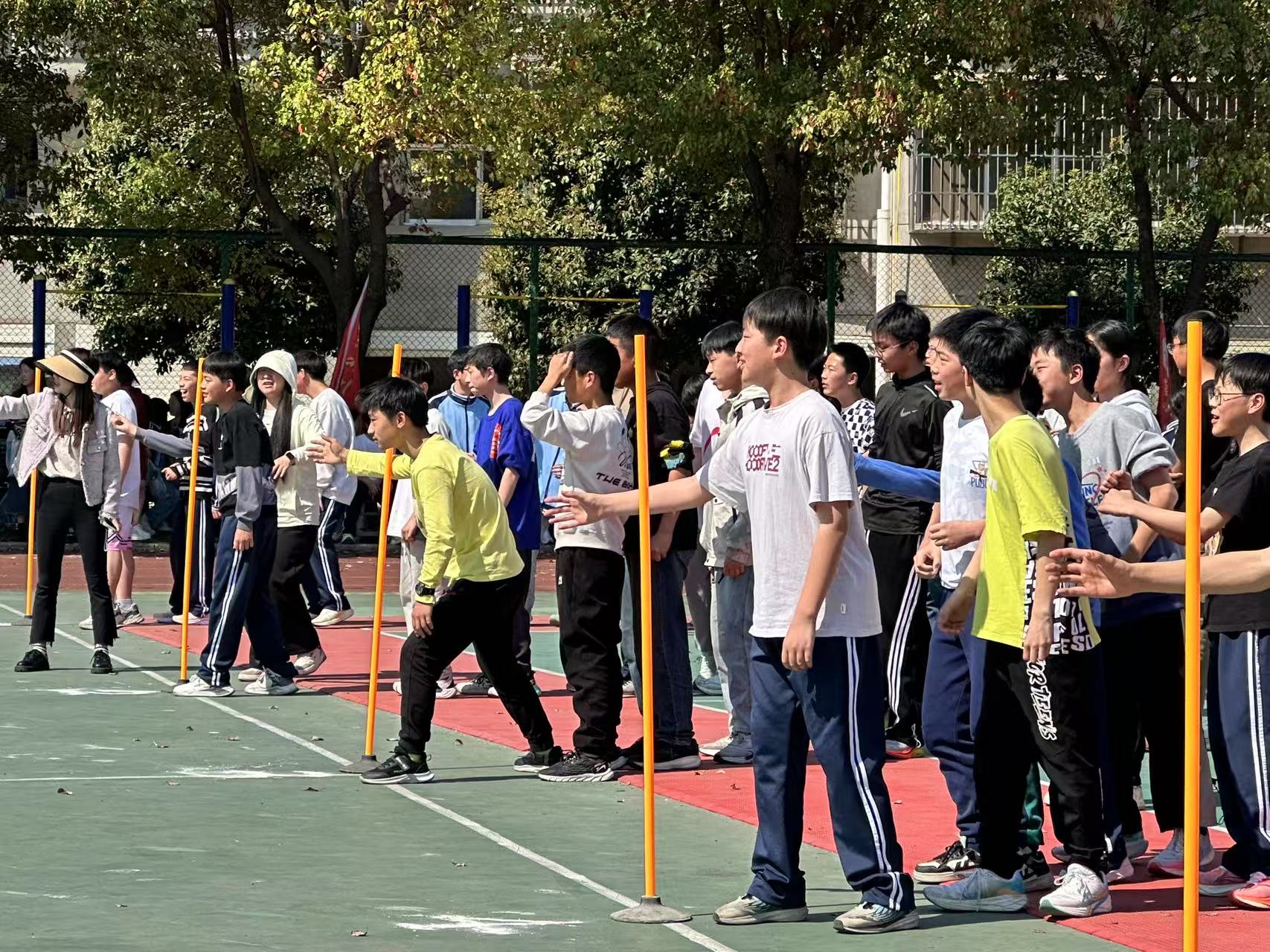 奔跑吧，少年！谷城县筑阳中学七年级接力赛激情上演！