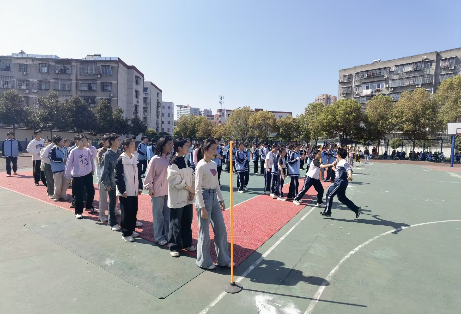 奔跑吧，少年！谷城县筑阳中学七年级接力赛激情上演！