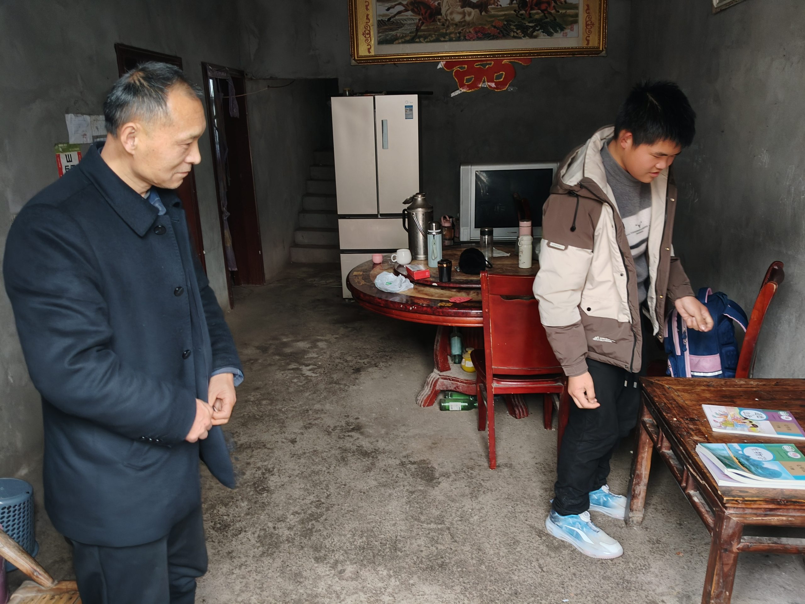 爱心送教，点亮希望：赵书记的温暖之行