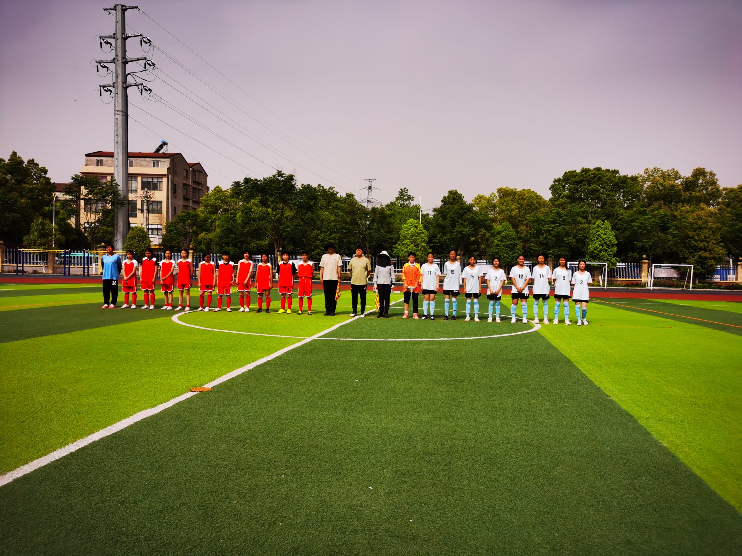 绿茵展风采 巾帼绽芳华——谷城县盛康一中女子足球队勇夺县联赛开门红