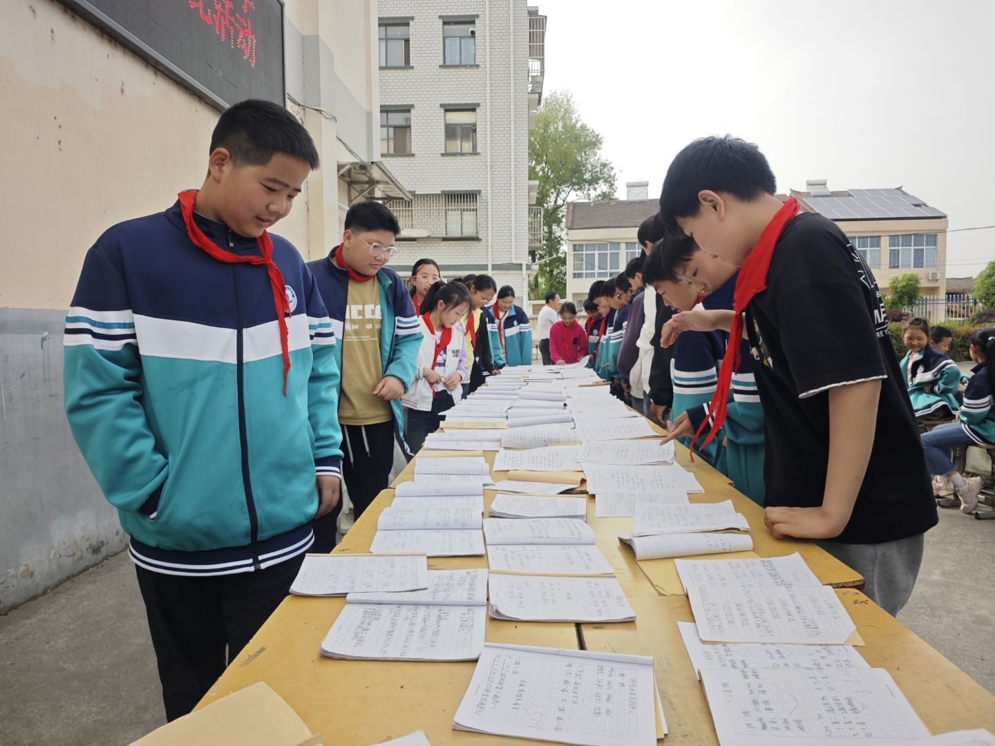 咔嚓！定格作业本里的“高光时刻”