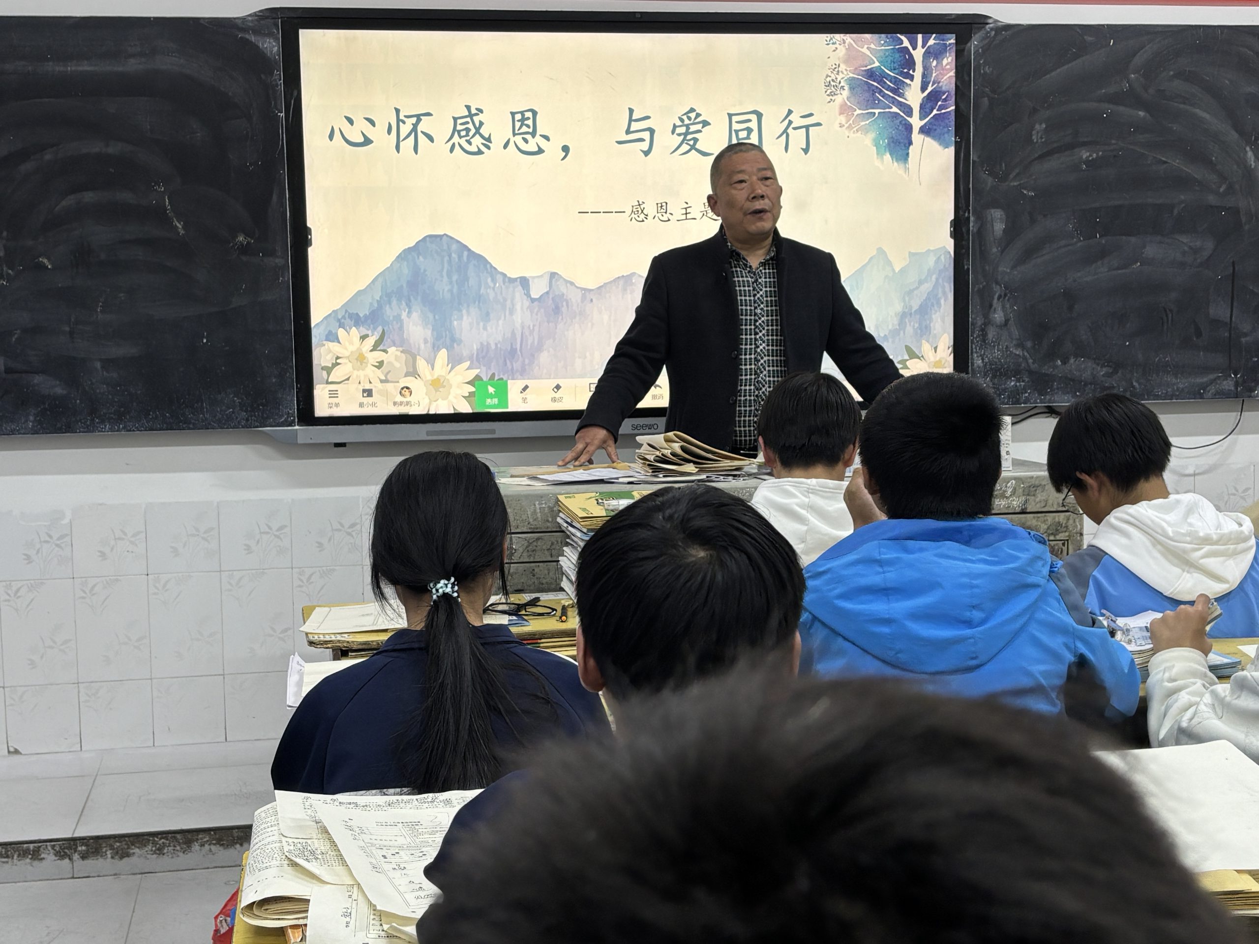 谷城县盛康一中：感恩教育润心田，爱与温情共蔓延