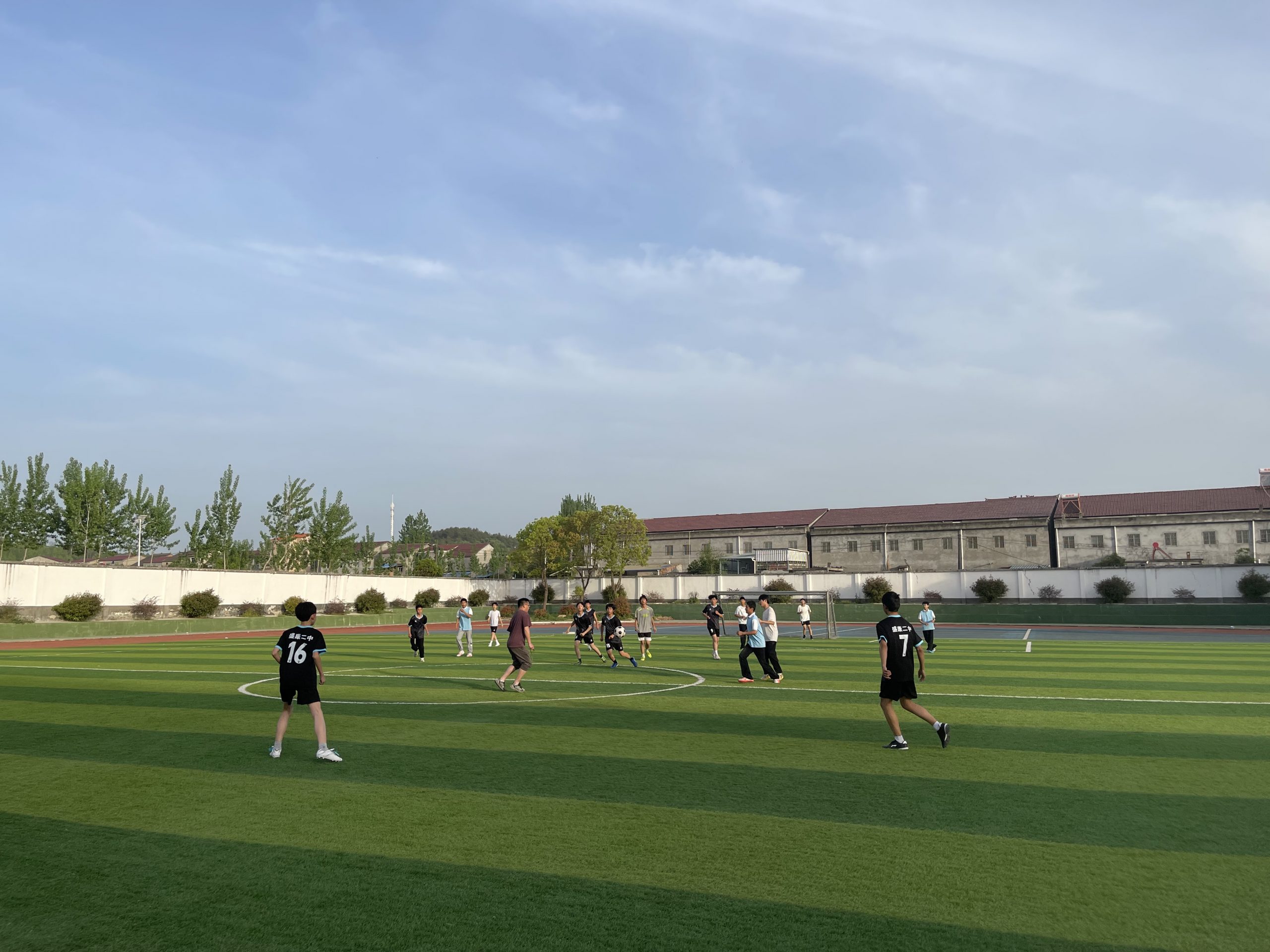 谷城县盛康二中全力备战县第十届中小学足球联赛剑指佳绩