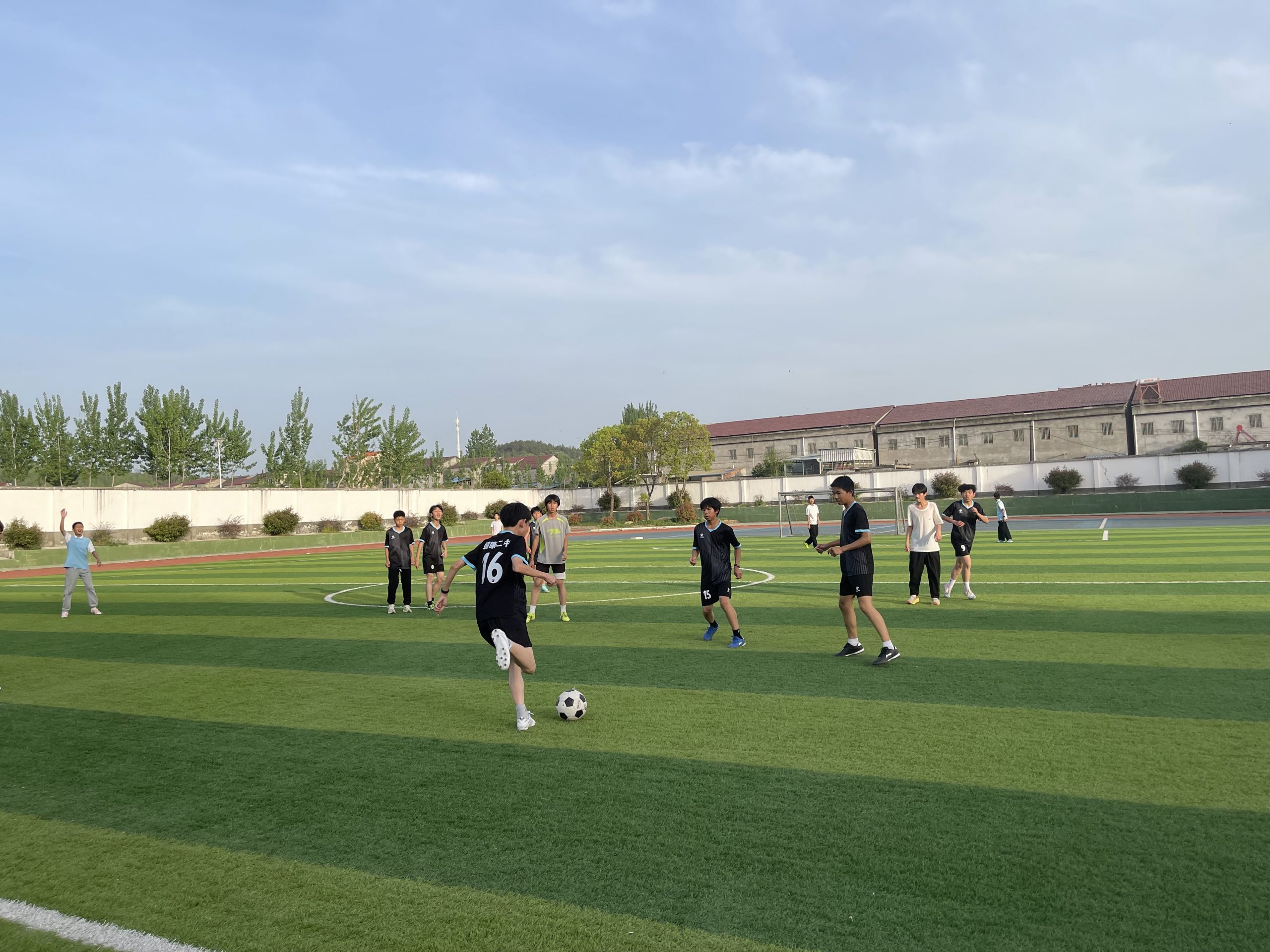 谷城县盛康二中全力备战县第十届中小学足球联赛剑指佳绩