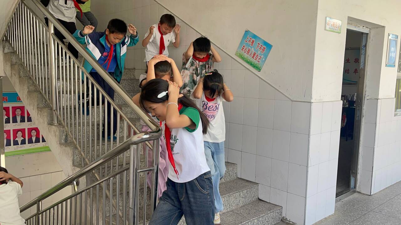 谷城县庙滩镇熊营中心小学：以演筑防，5.12知识传递减灾进行时