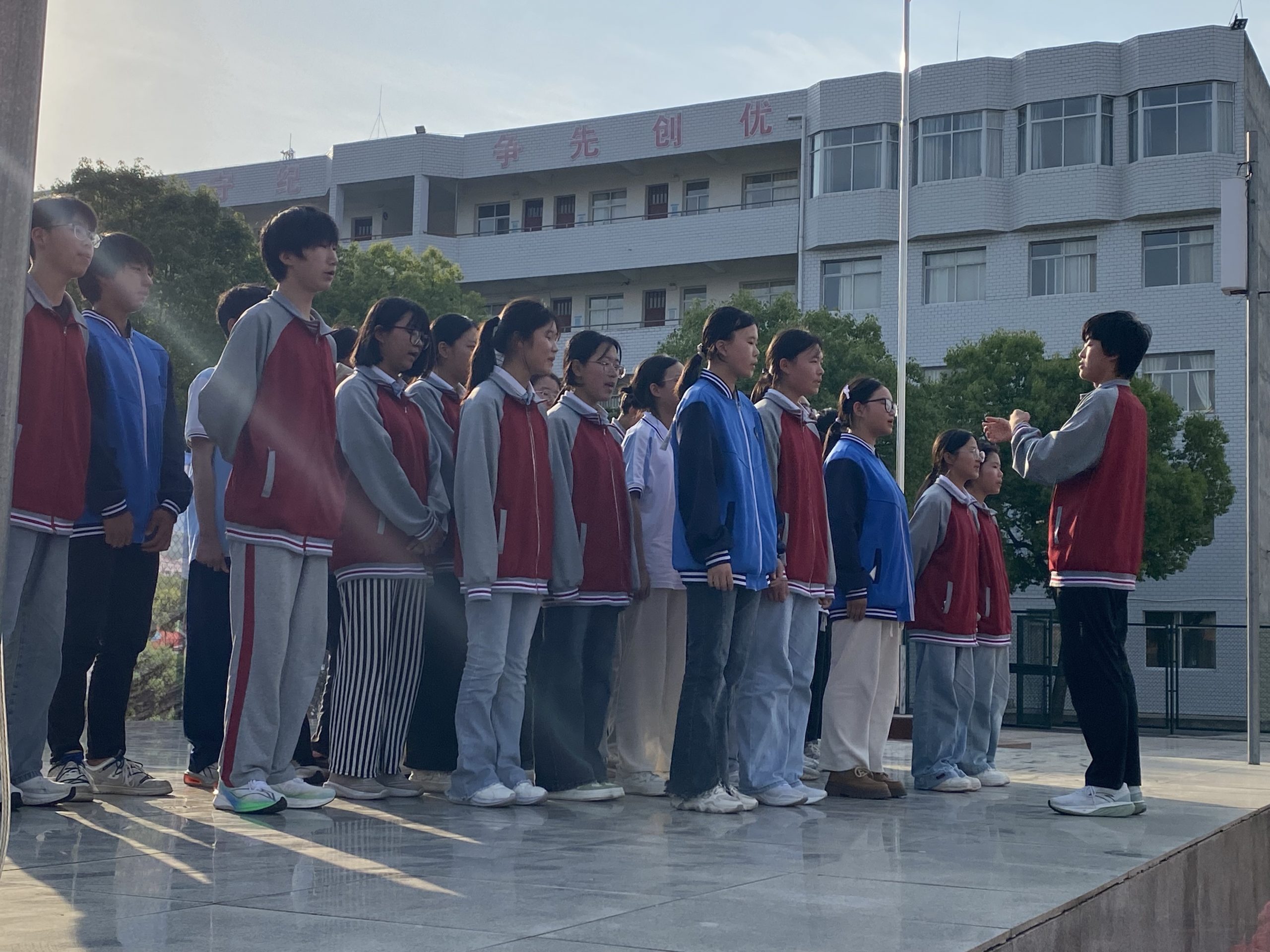奏响青春旋律，舞动艺术风采：谷城县盛康二中艺术节圆满落幕