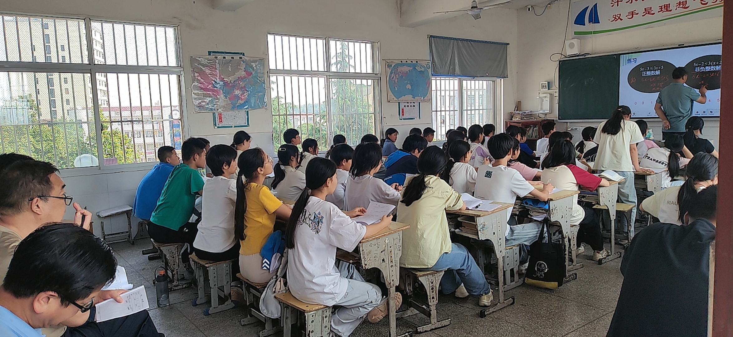 扎实常规促发展 检查赋能再提升——谷城盛康二中接受2025年春季常规教学工作检查获好评