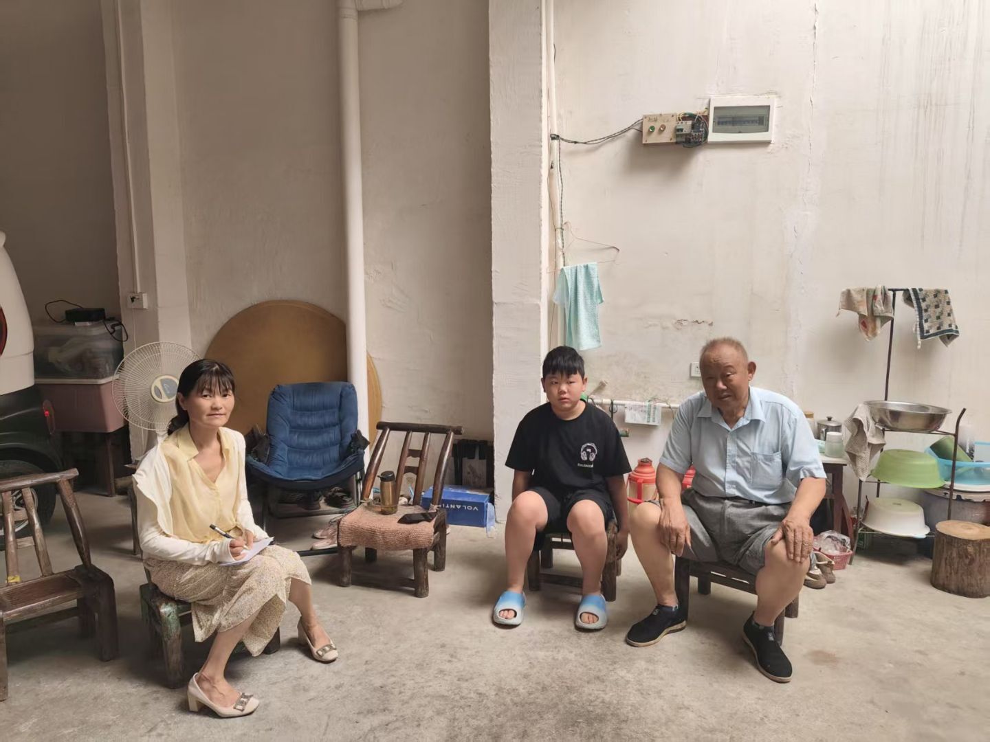 踏破千家门，只为护一生：暑假家访筑起防溺"生死线"