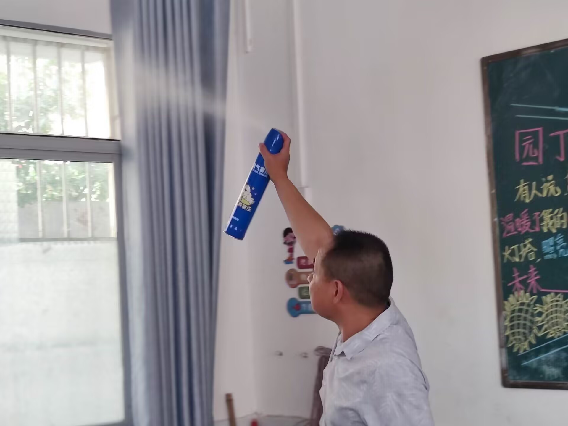 谷城县城关镇中华路小学:全面消杀蚊患 筑牢健康防线