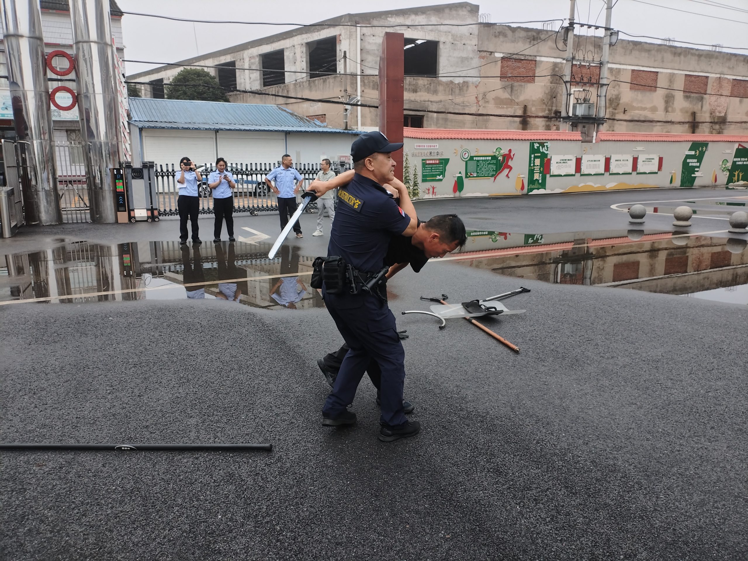 谷城城关三中：开展反恐防暴演练 筑牢校园安全防线