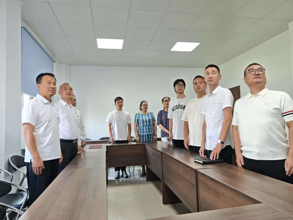 铭记光辉历史 凝聚奋进力量