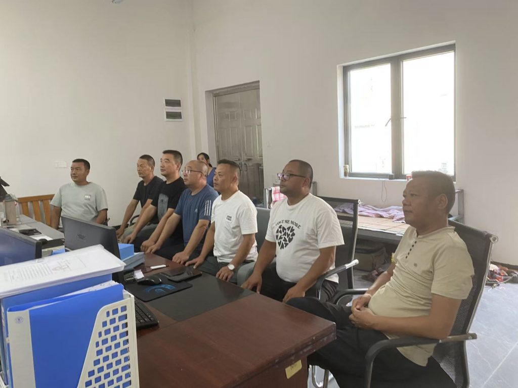 铭记光辉历史 凝聚奋进力量