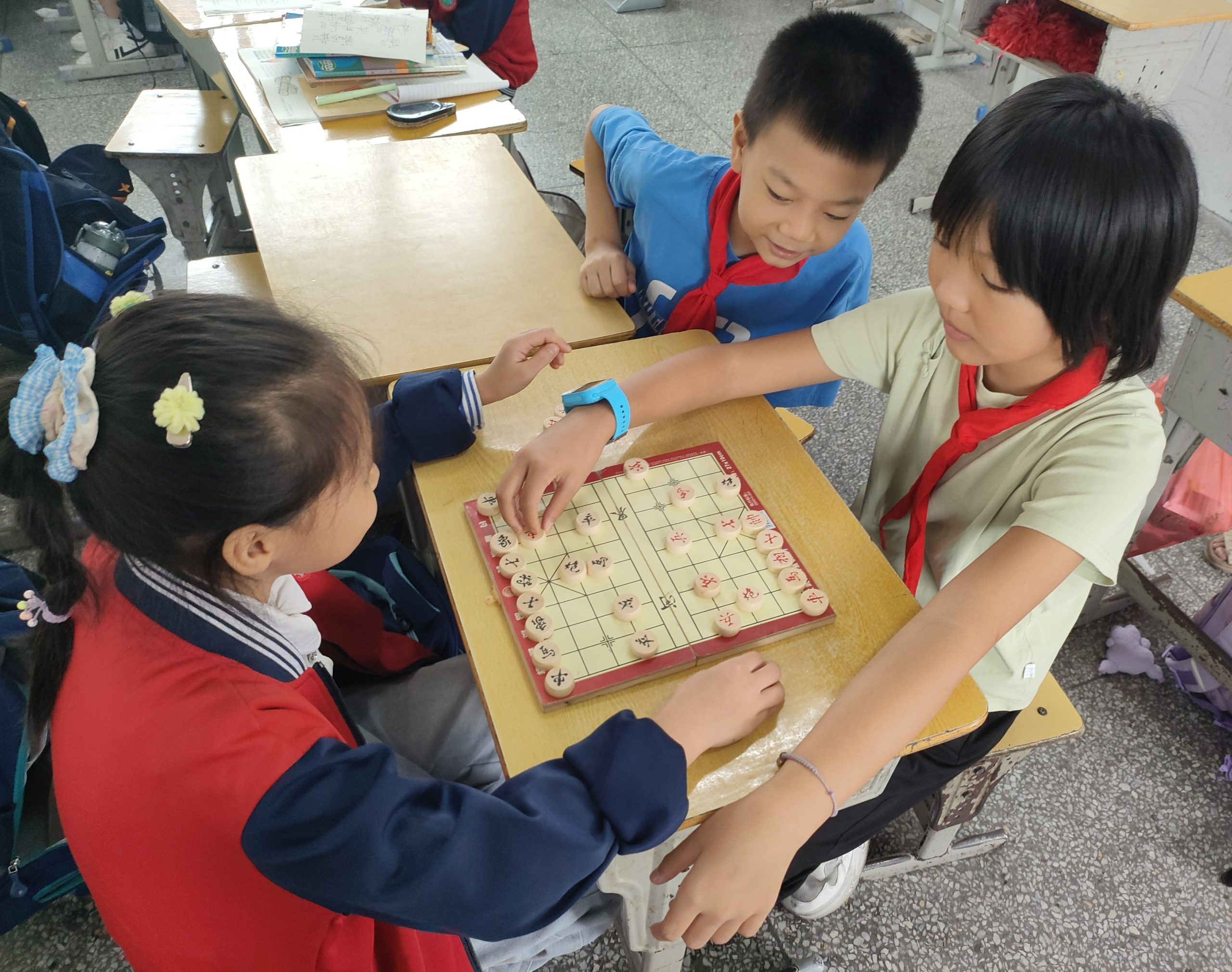 谷城县粉阳路小学教联体中华路校区：楚河汉界启新程 棋韵书香润童心