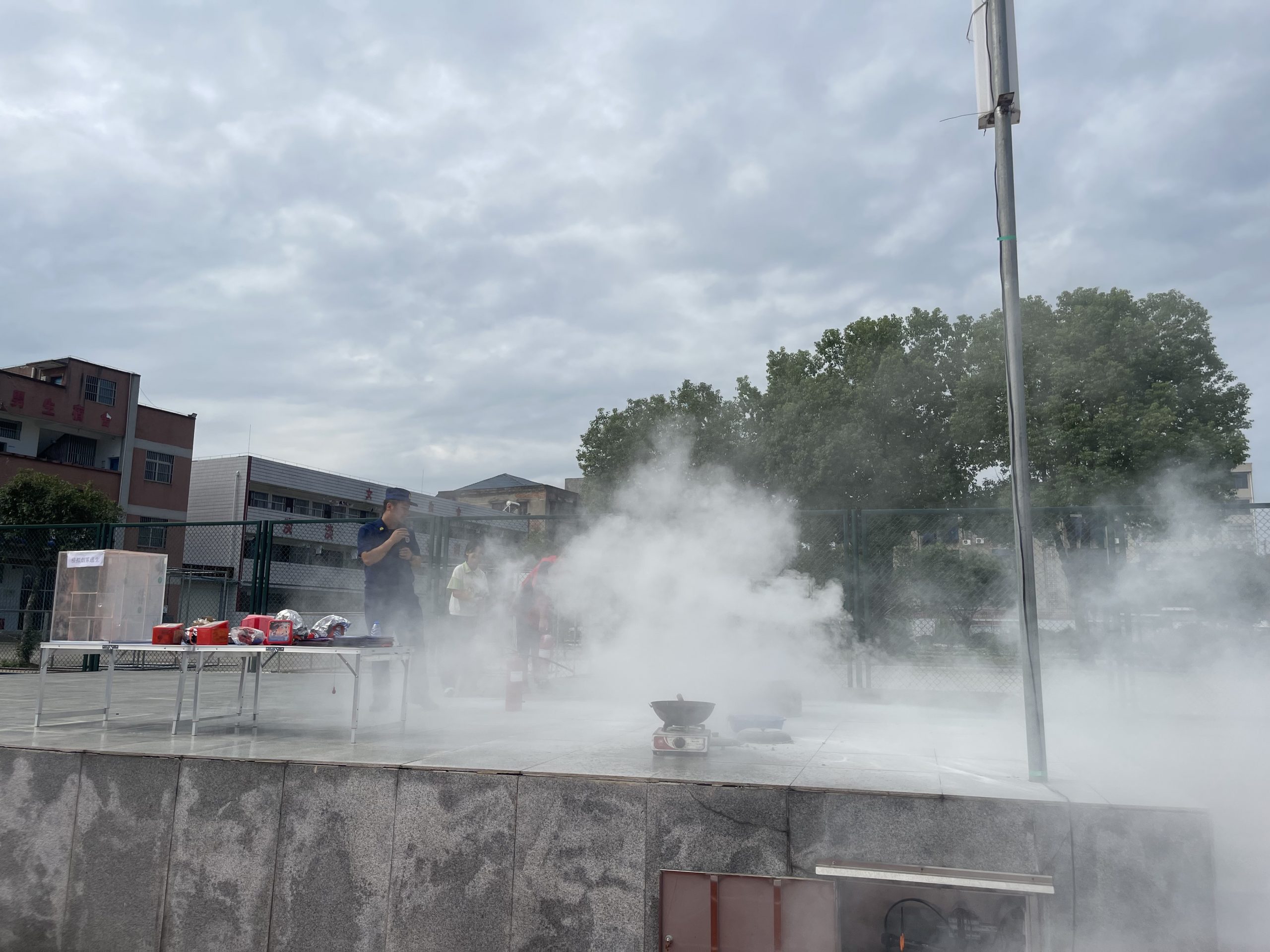 谷城县消防大队走进盛康二中，开展消防安全教育“零距离”活动