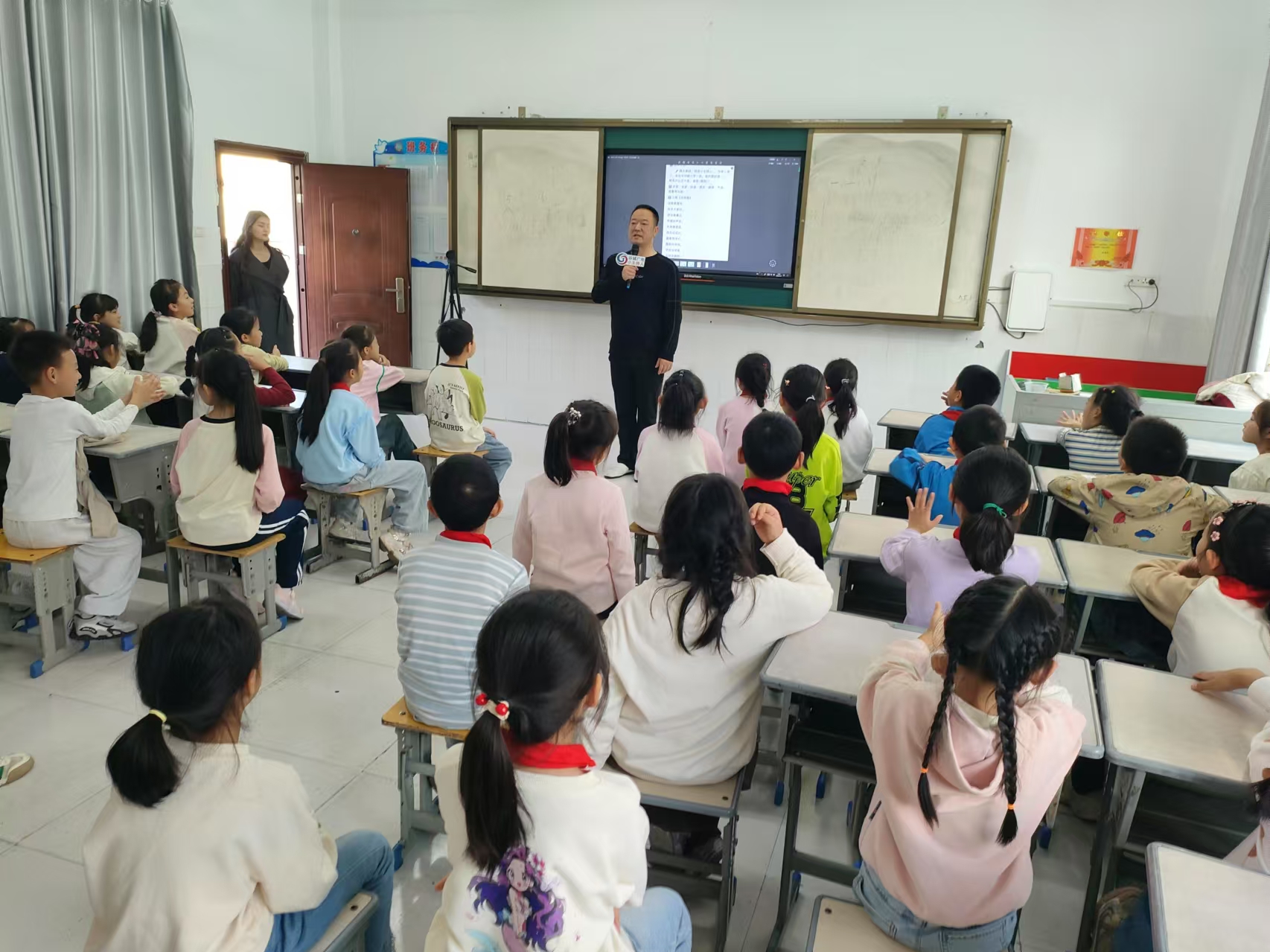 谷城县粉阳路小学教联体中华路校区:社团活动展风采 童声筑梦向未来 谷城县粉阳路小学教联体中华路校区:社团活动展风采 童声筑梦向未来