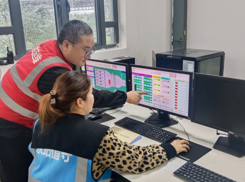 七次洪峰轮番袭击 千年古城波澜不惊