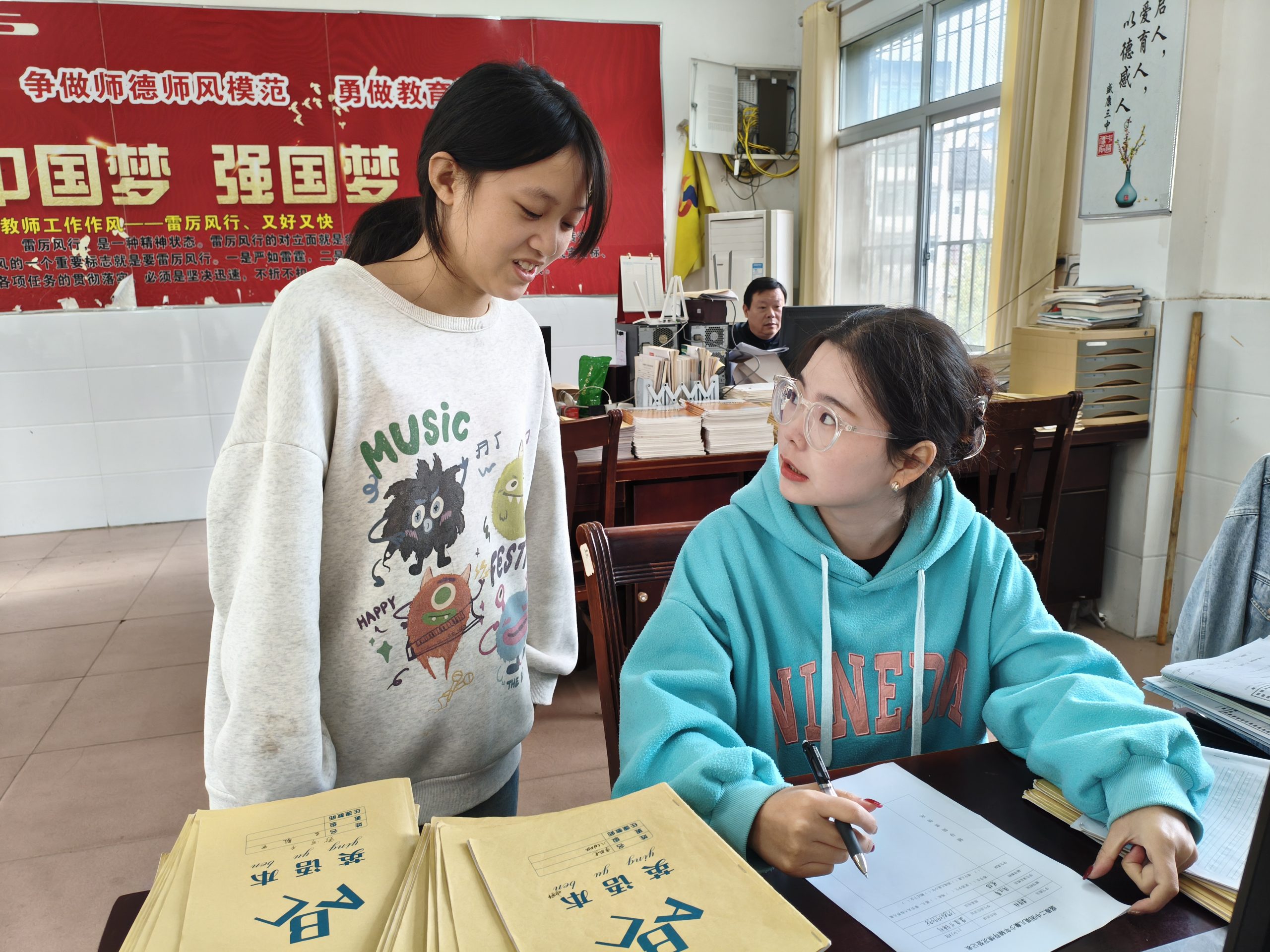 谷城县盛康二中精准施策解难题 暖心行动护成长