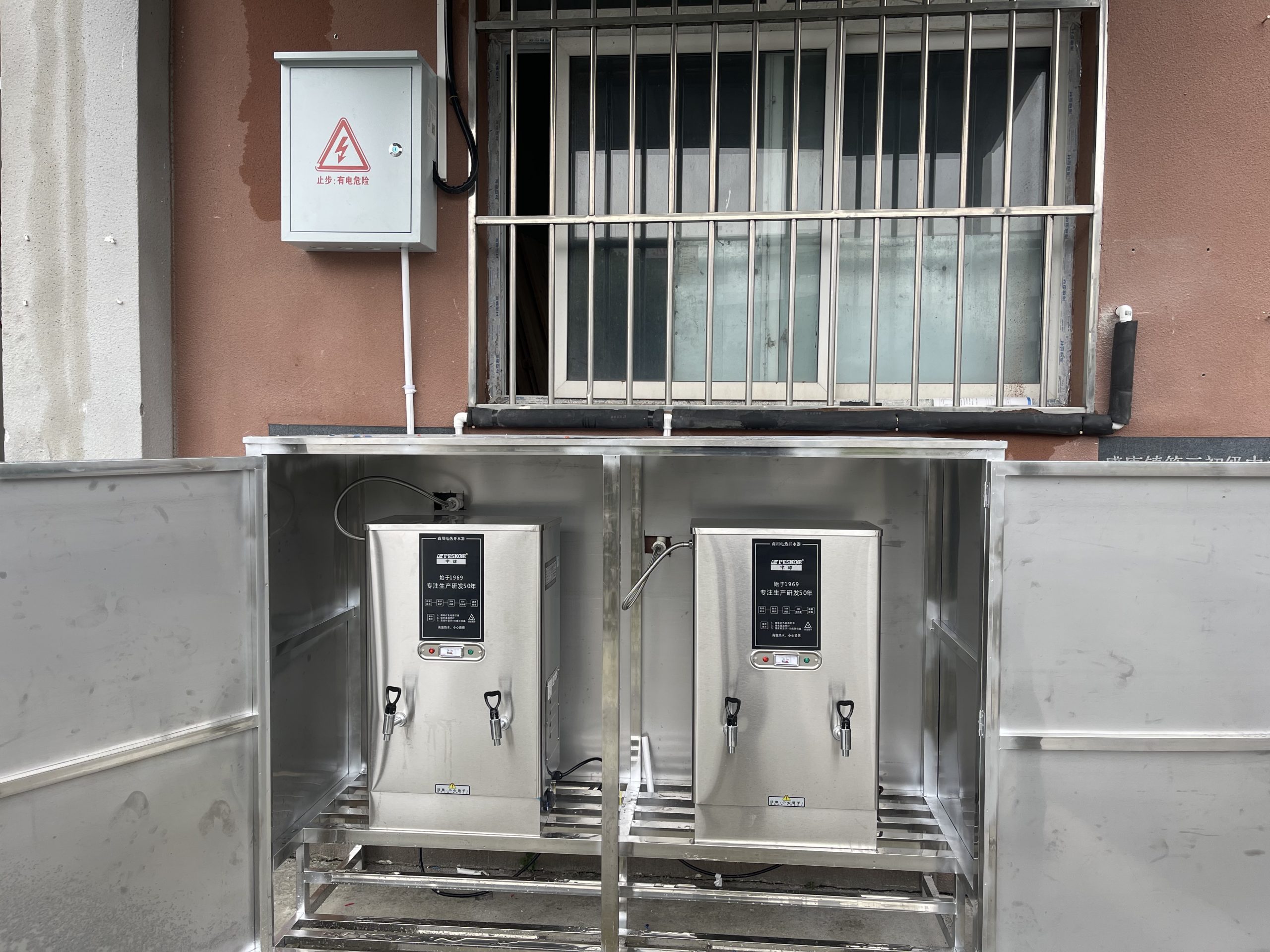 谷城县盛康二中：长假后热水箱投用，300余名住宿生告别“食堂接水跑”