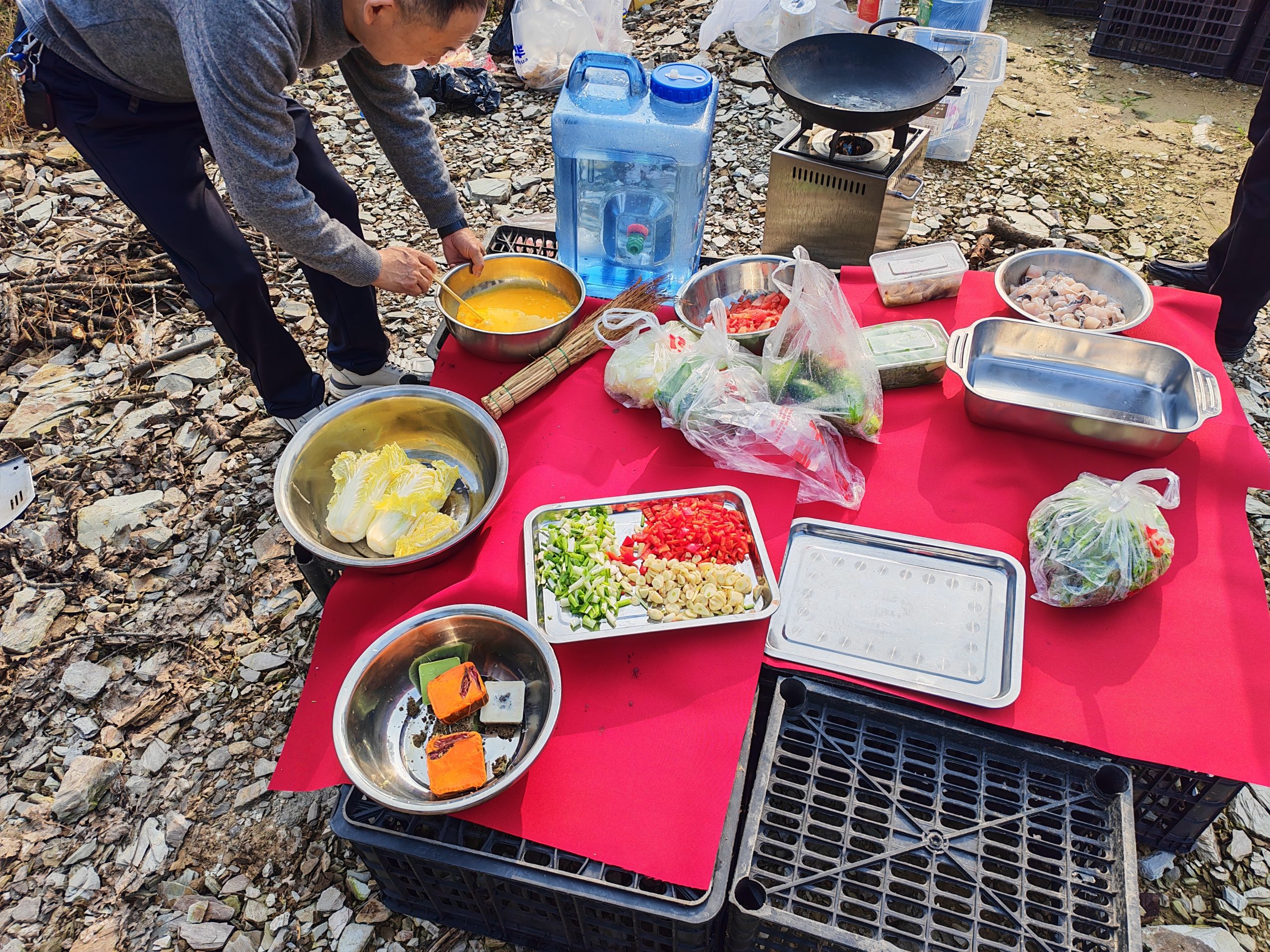 谷城县石花镇倒座中心小学：山野间的烟火与欢笑