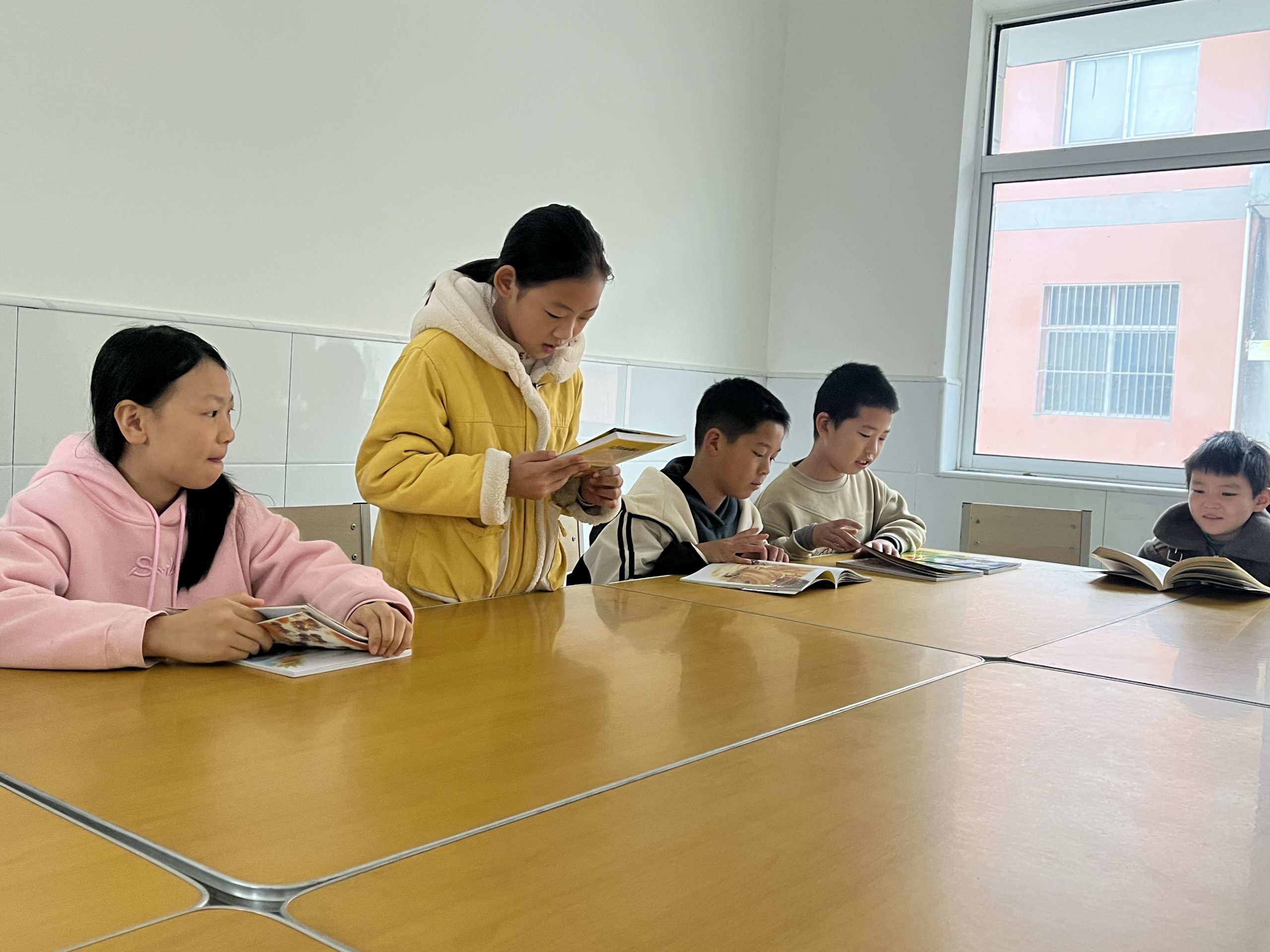 谷城县石花镇倒座中心小学：品神话韵味  学观察奥秘