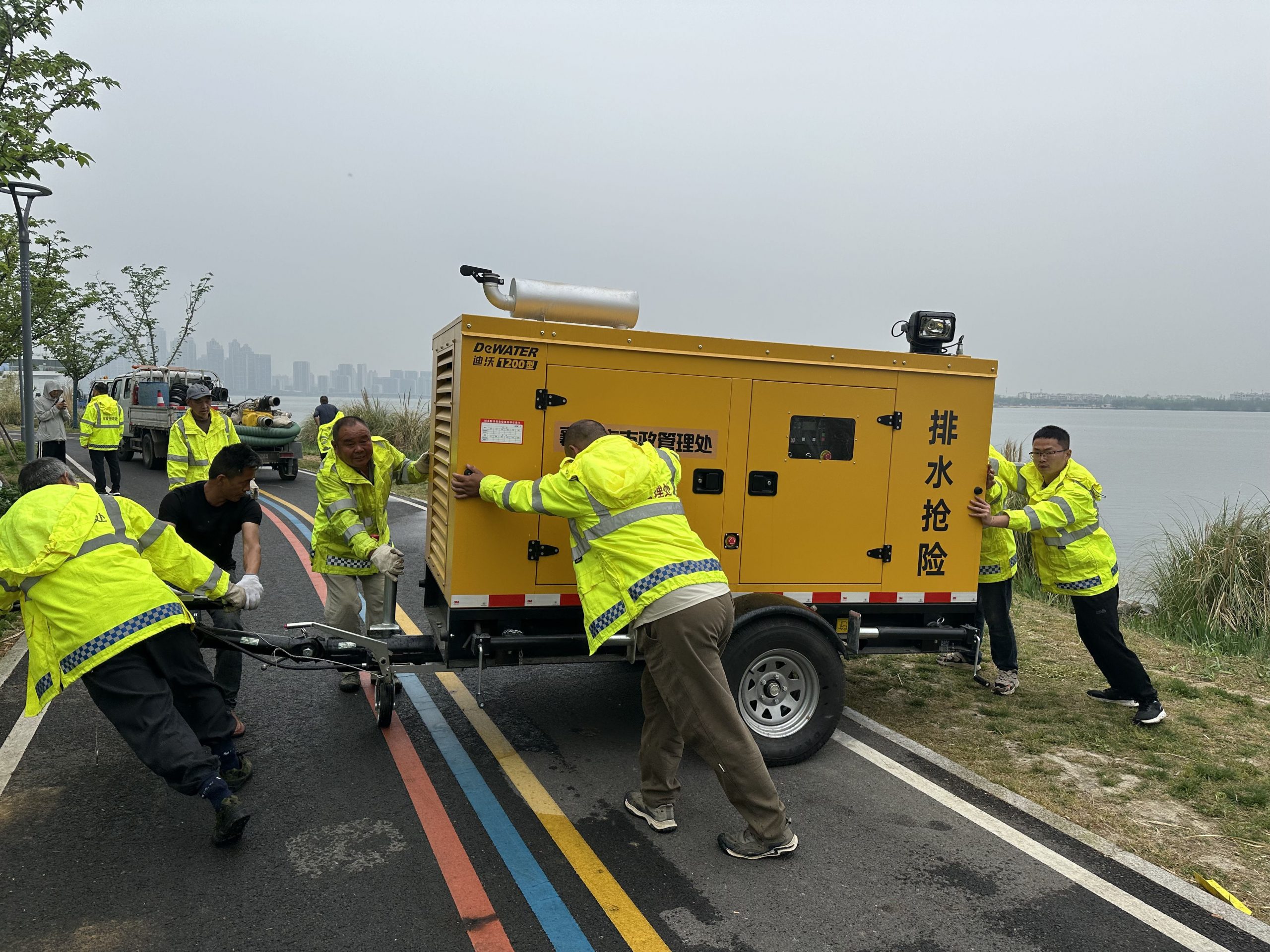 党建引领“排水尖兵” 应急护航城市安澜