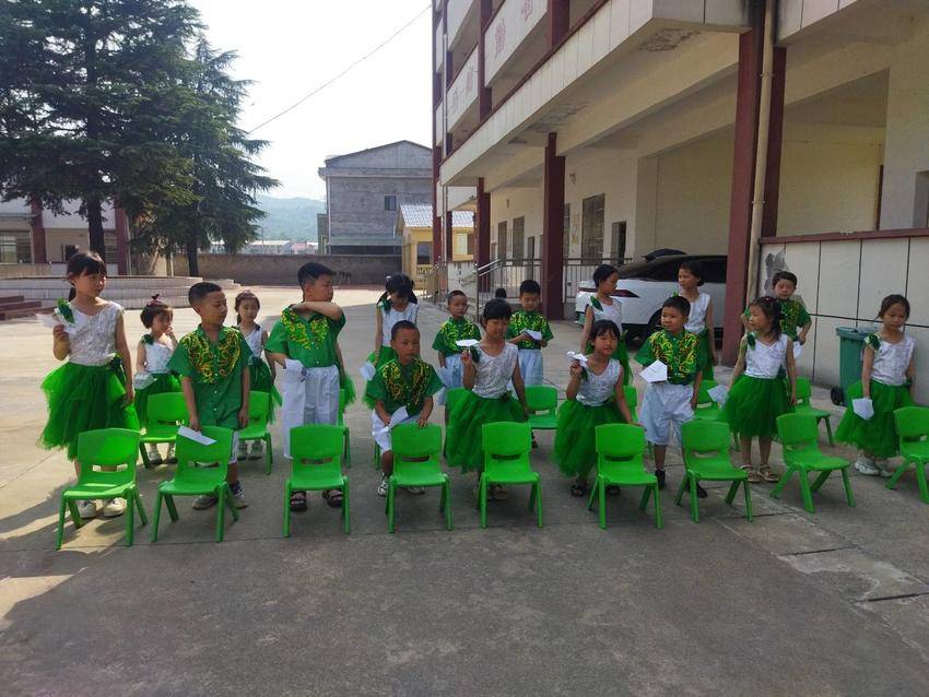 石花青年教师唐艳丽的一天