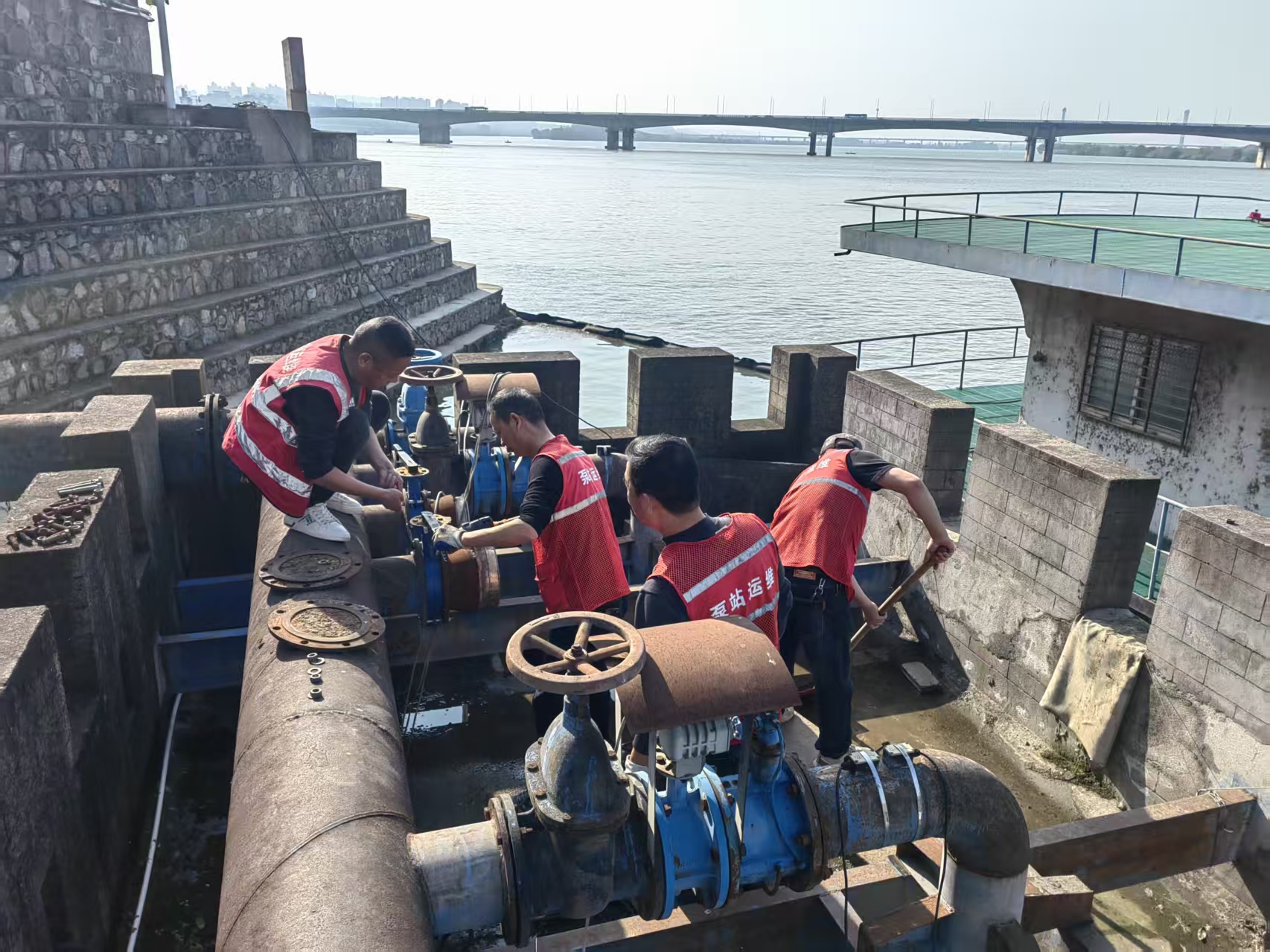 党建引领“排水尖兵” 应急护航城市安澜