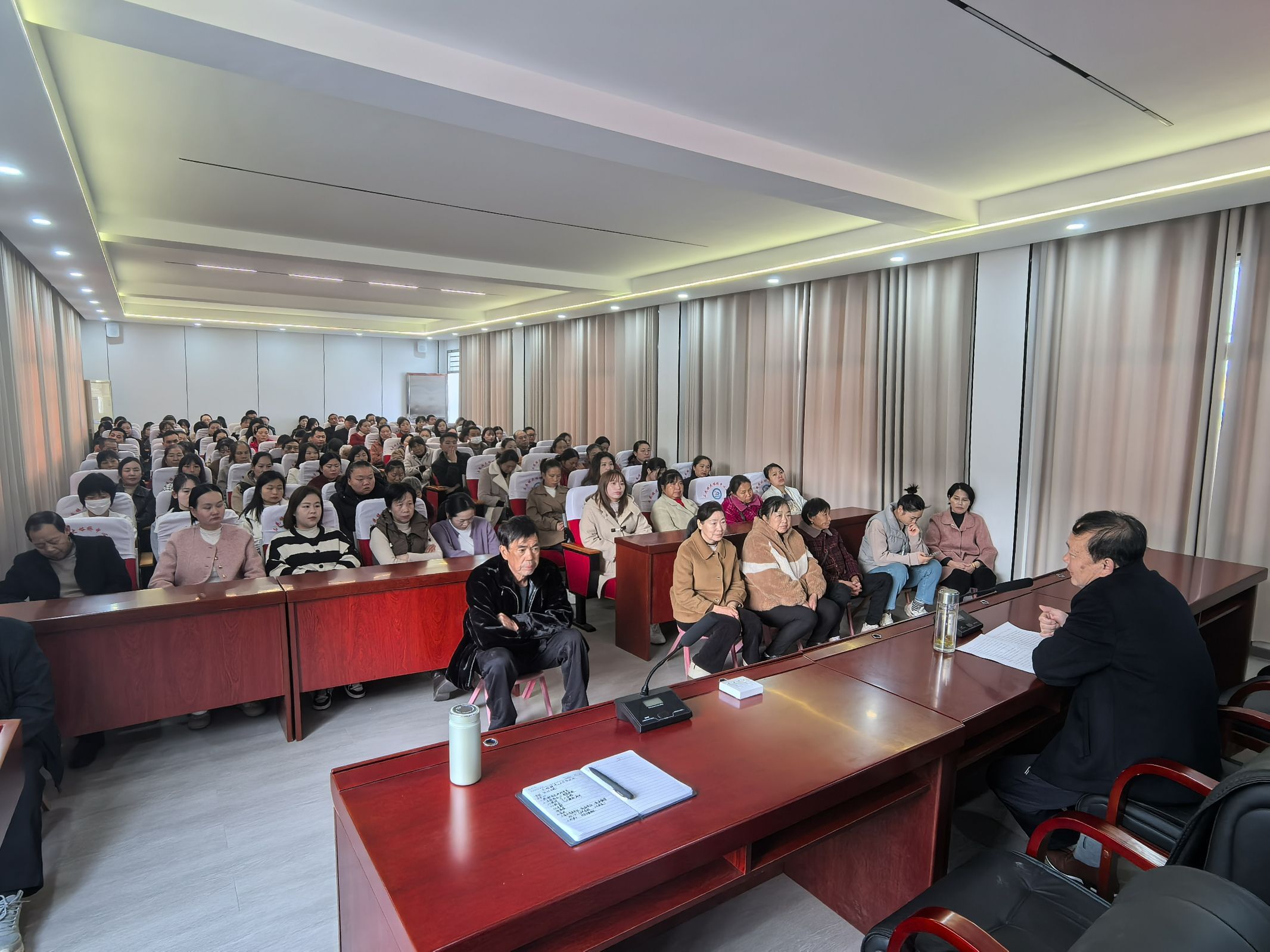 家校协心，共育未来