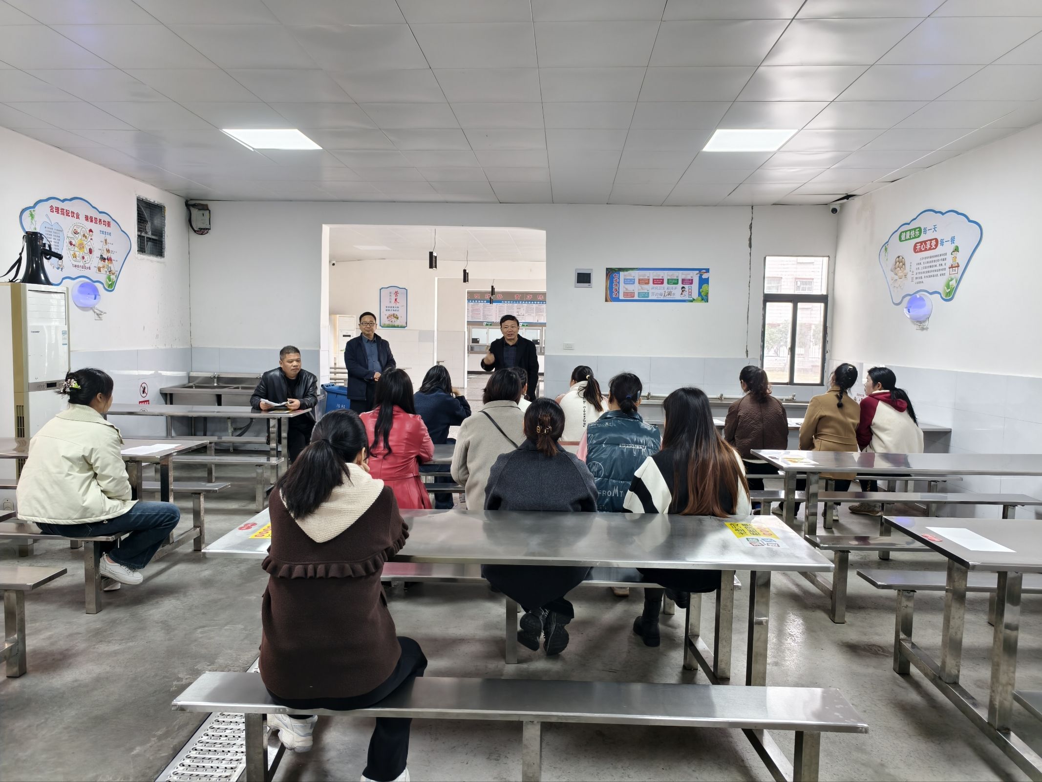 谷城县大峪桥中心小学：家校共鉴“舌尖上的校园”