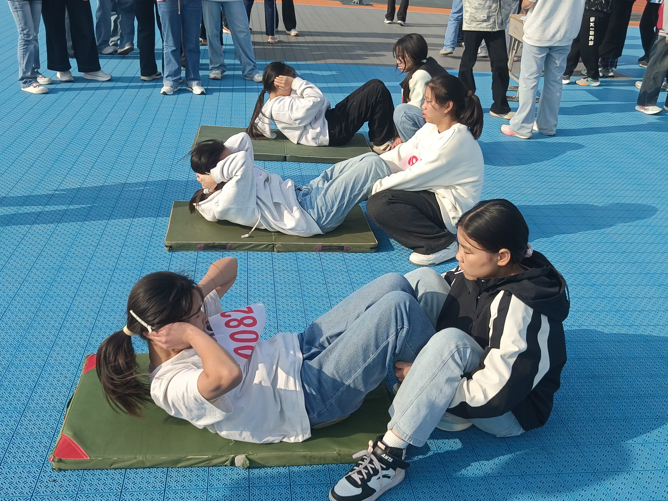 金秋燃赛场 少年砺锋芒——谷城县盛康镇二中第35届秋季运动会圆满落幕