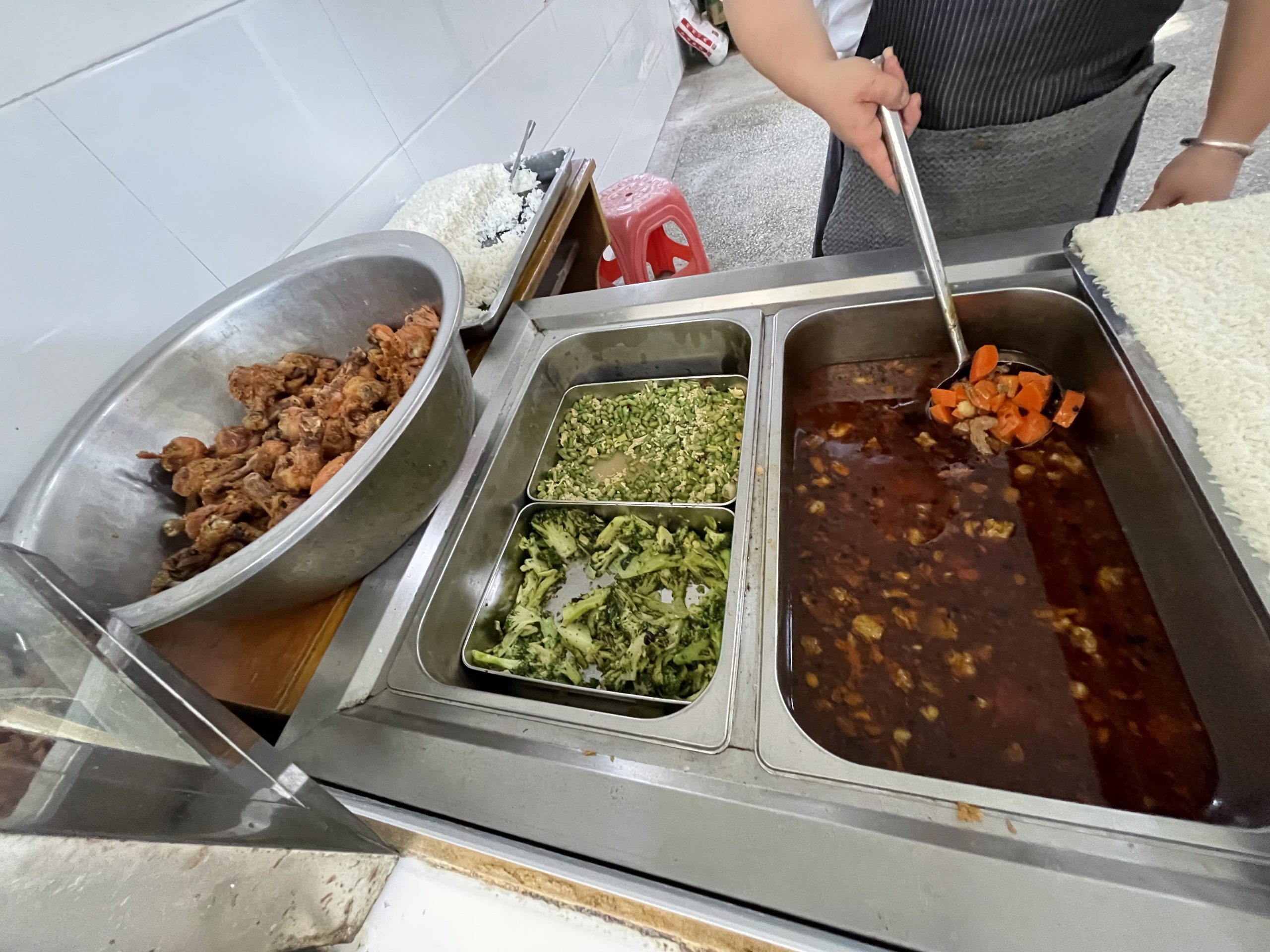 谷城县盛康二中：优化餐饮服务护成长，开放监督办满意食堂