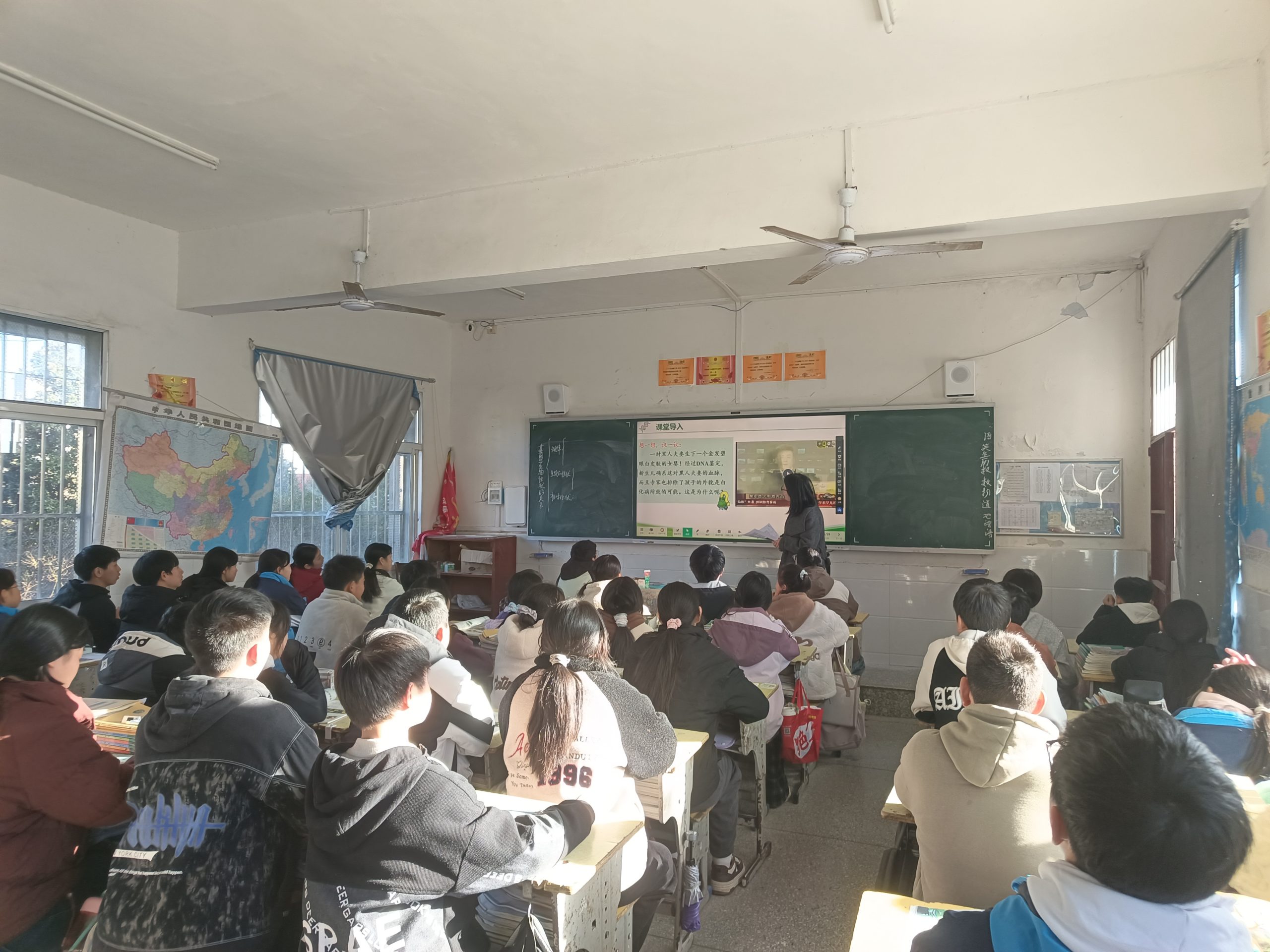 谷城县盛康教联体内部联动开展教学抽检 聚焦课堂与资料共促教学质量提升