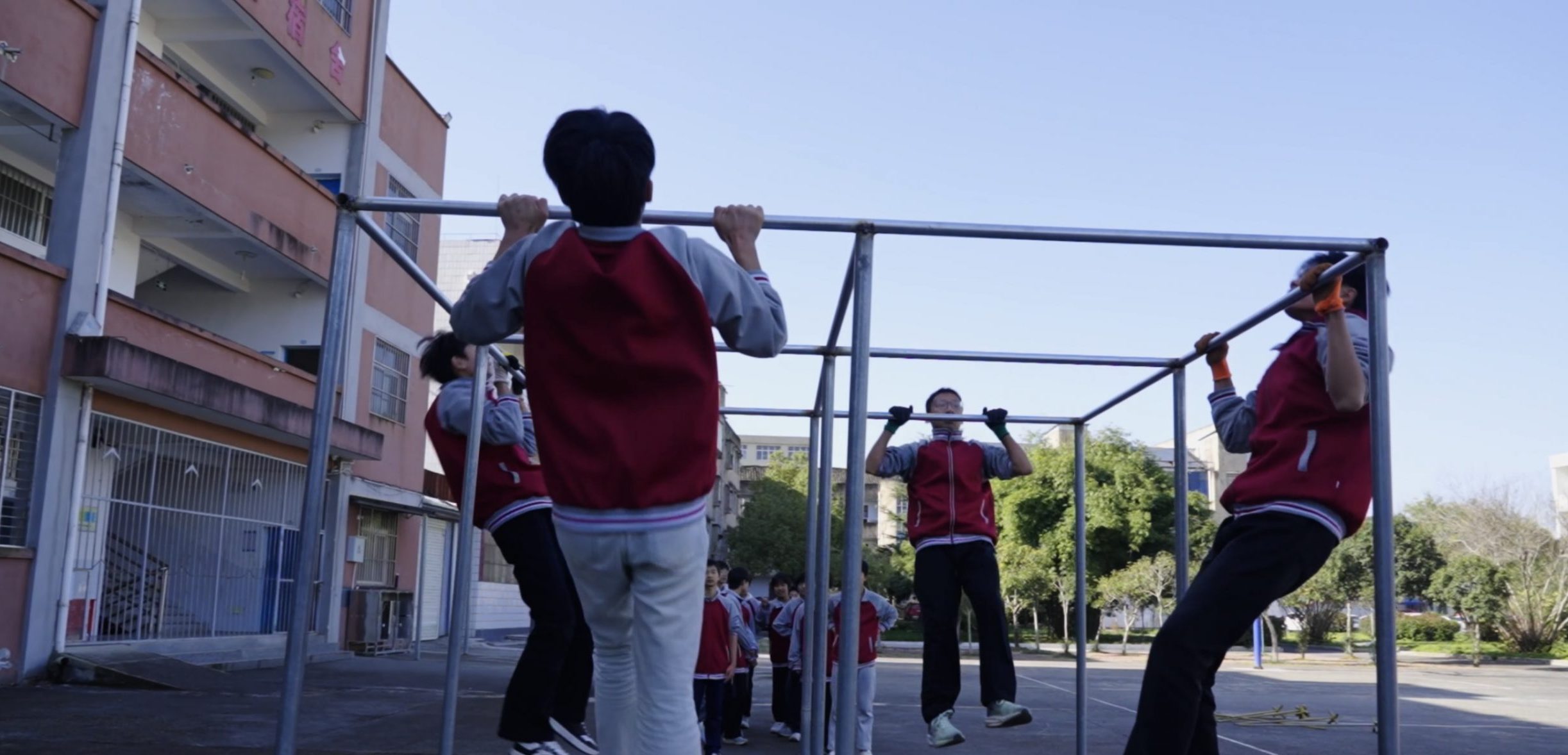 谷城县盛康二中举行阳光大课间展示活动，师生共展活力风采