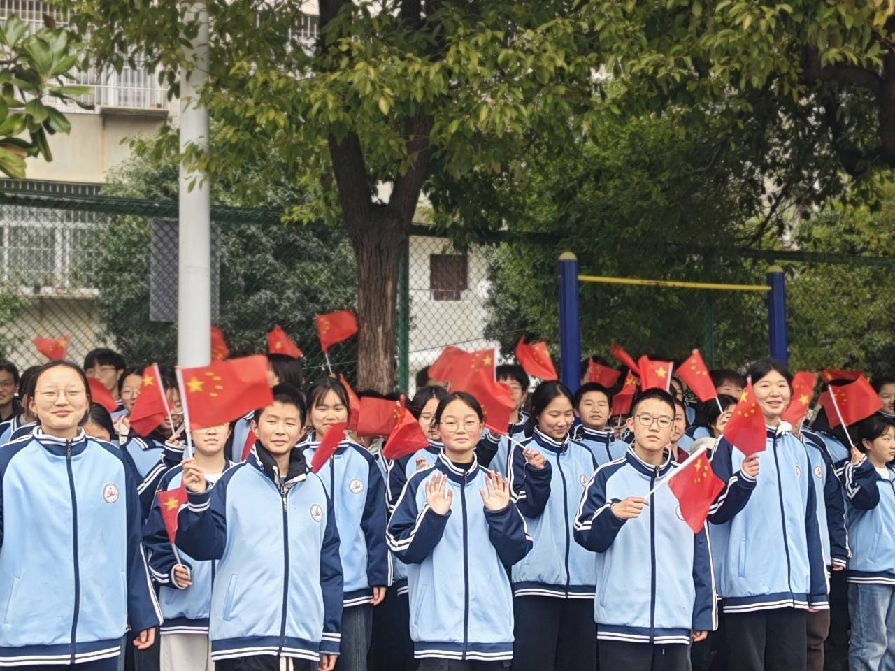 唱响红歌铸初心 清廉育人润校园——谷城县筑阳中学举办 “传承红色基因 创建清廉校园 争做文明师生” 红歌合唱比赛 唱响红歌铸初心 清廉育人润校园——谷城县筑阳中学举办 “传承红色基因 创建清廉校园 争做文明师生” 红歌合唱比赛