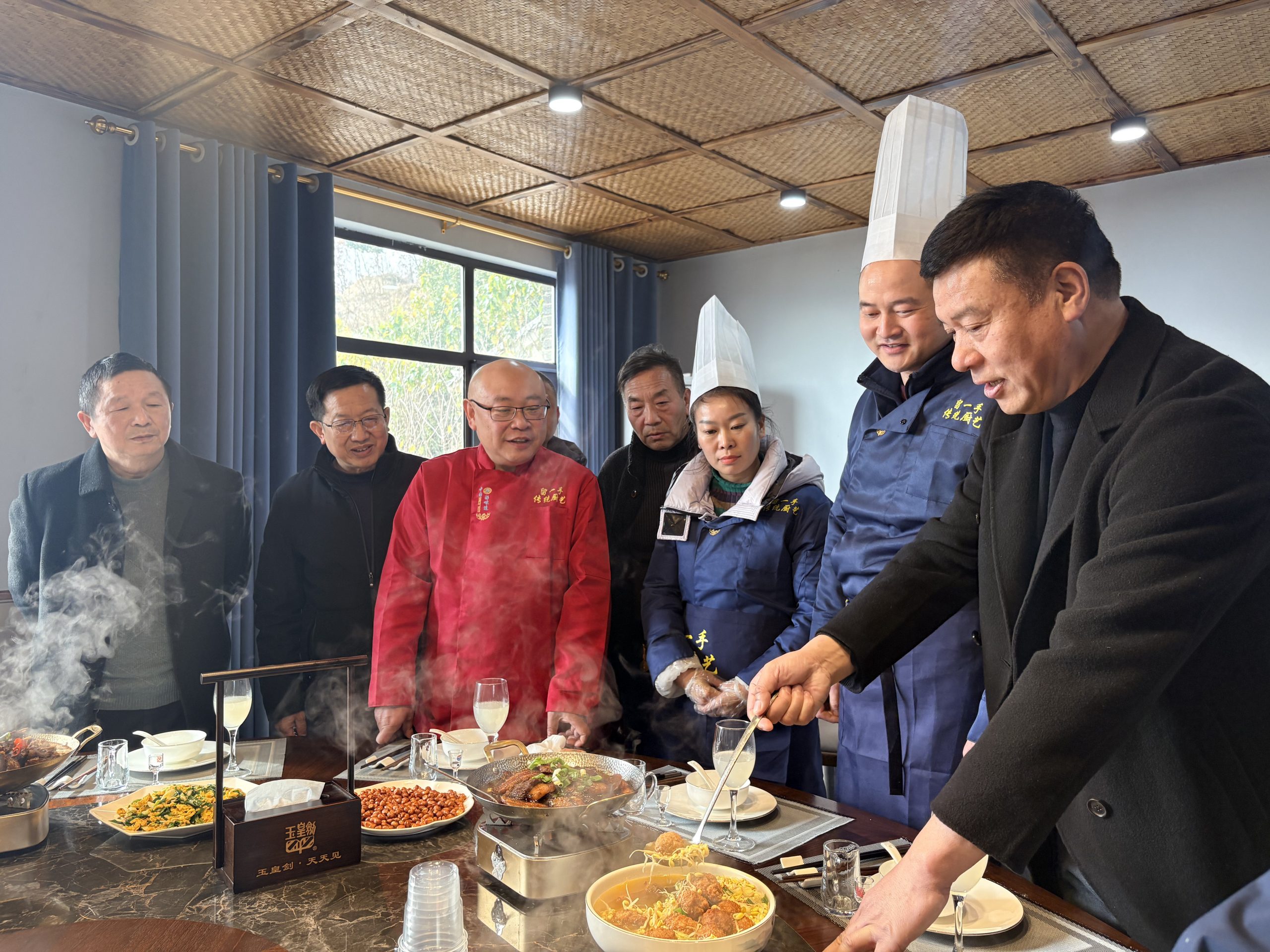 谷城“留一手”教做团年菜