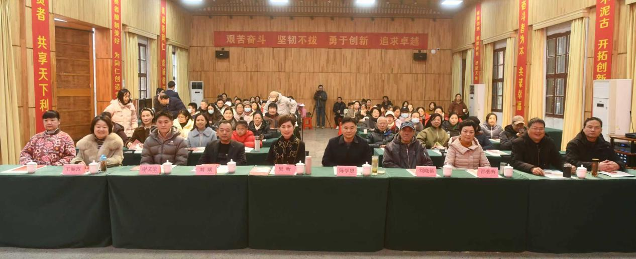 湖北省朗诵艺术家走进老河口举办“声形合一韵动老河口”专题讲座