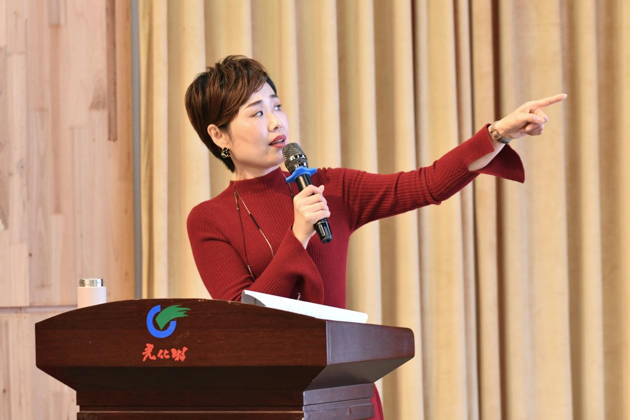 湖北省朗诵艺术家走进老河口举办“声形合一韵动老河口”专题讲座