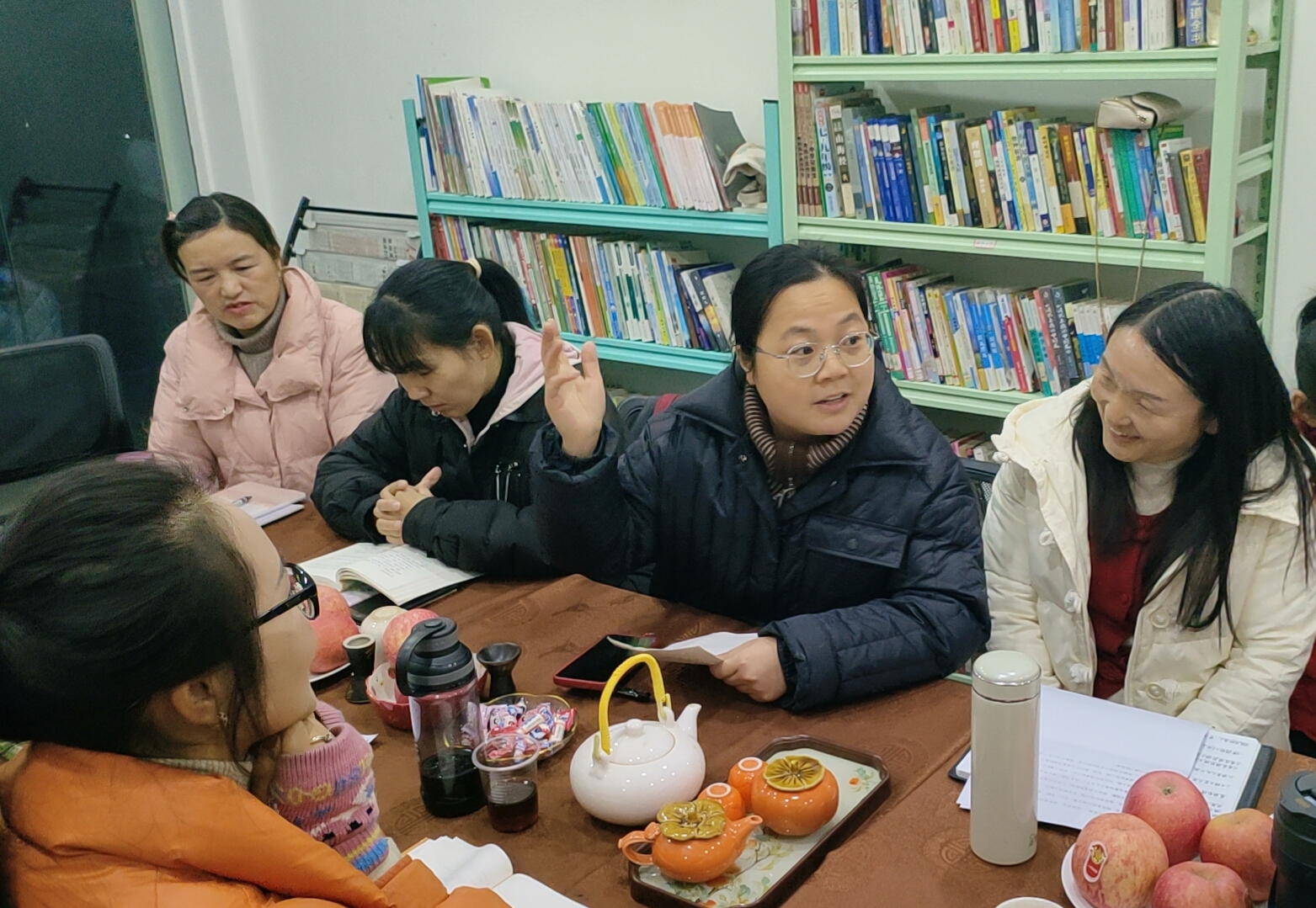 谷城启睿书屋:共读《我的阿勒泰》 冬日书香暖人心 谷城启睿书屋:共读《我的阿勒泰》 冬日书香暖人心