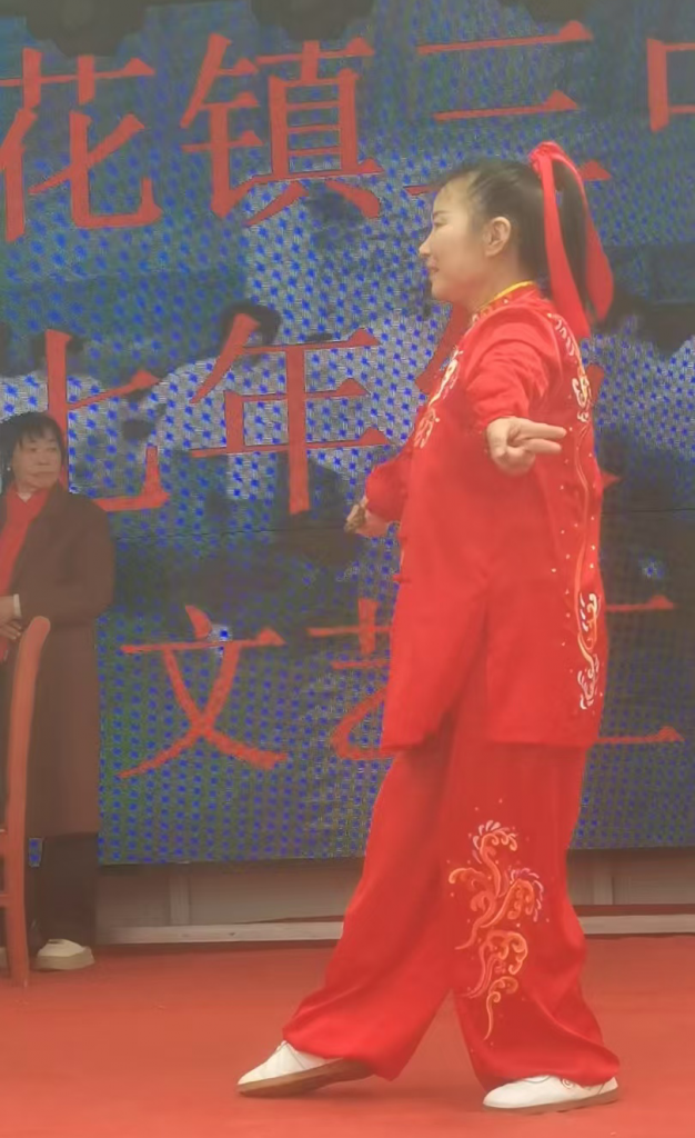 青春绽放  艺彩飞扬一一谷城石花三中七年级元旦文艺汇演圆满落幕