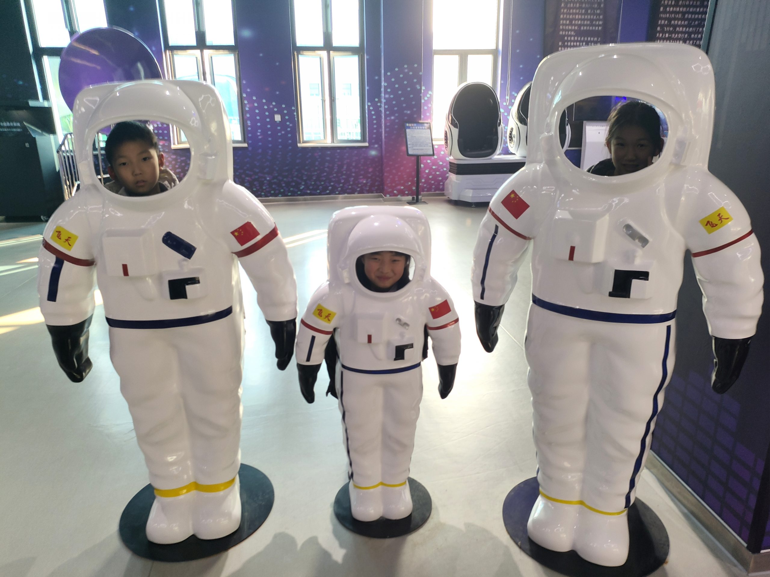 科学梦想在心中启航 谷城中华路校区学生沉浸式探索科技魅力