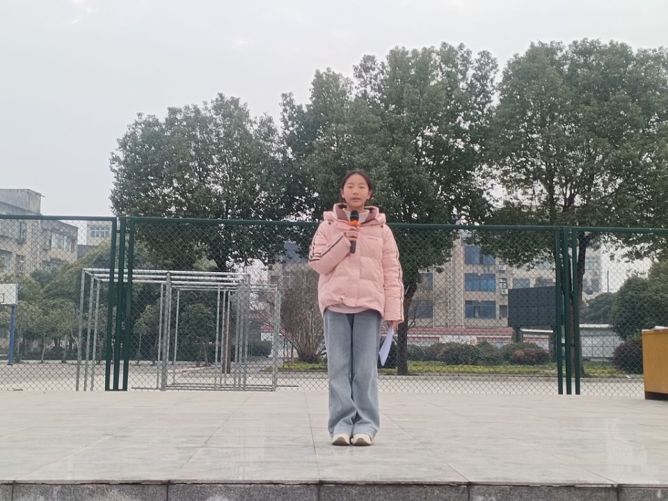 谷城盛康二中：举办迎元旦主题演讲比赛，弘扬长征精神赓续红色血脉