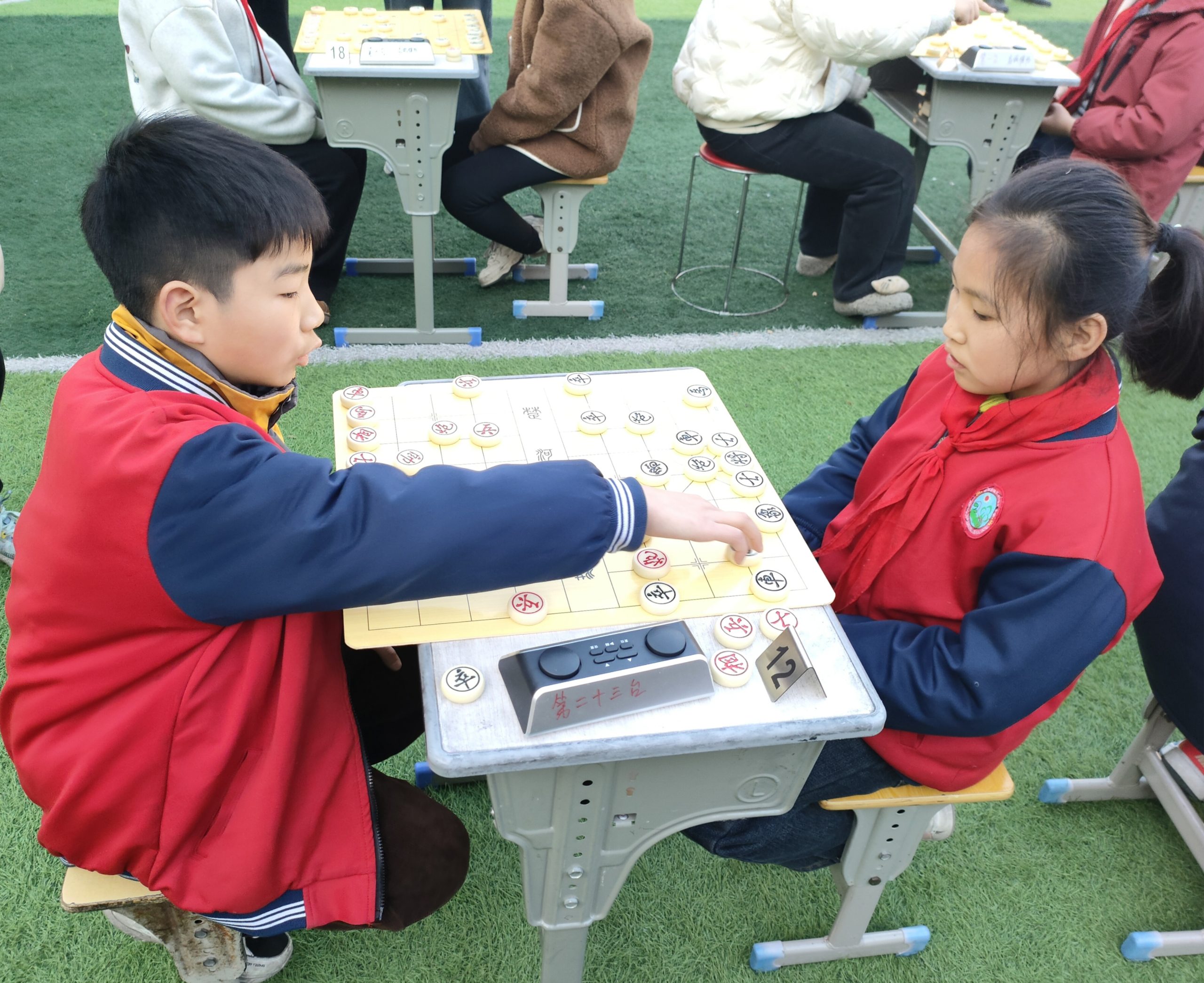 谷城县粉阳路小学教联体中华路校区：楚河汉界竞风采  以棋启智促成长