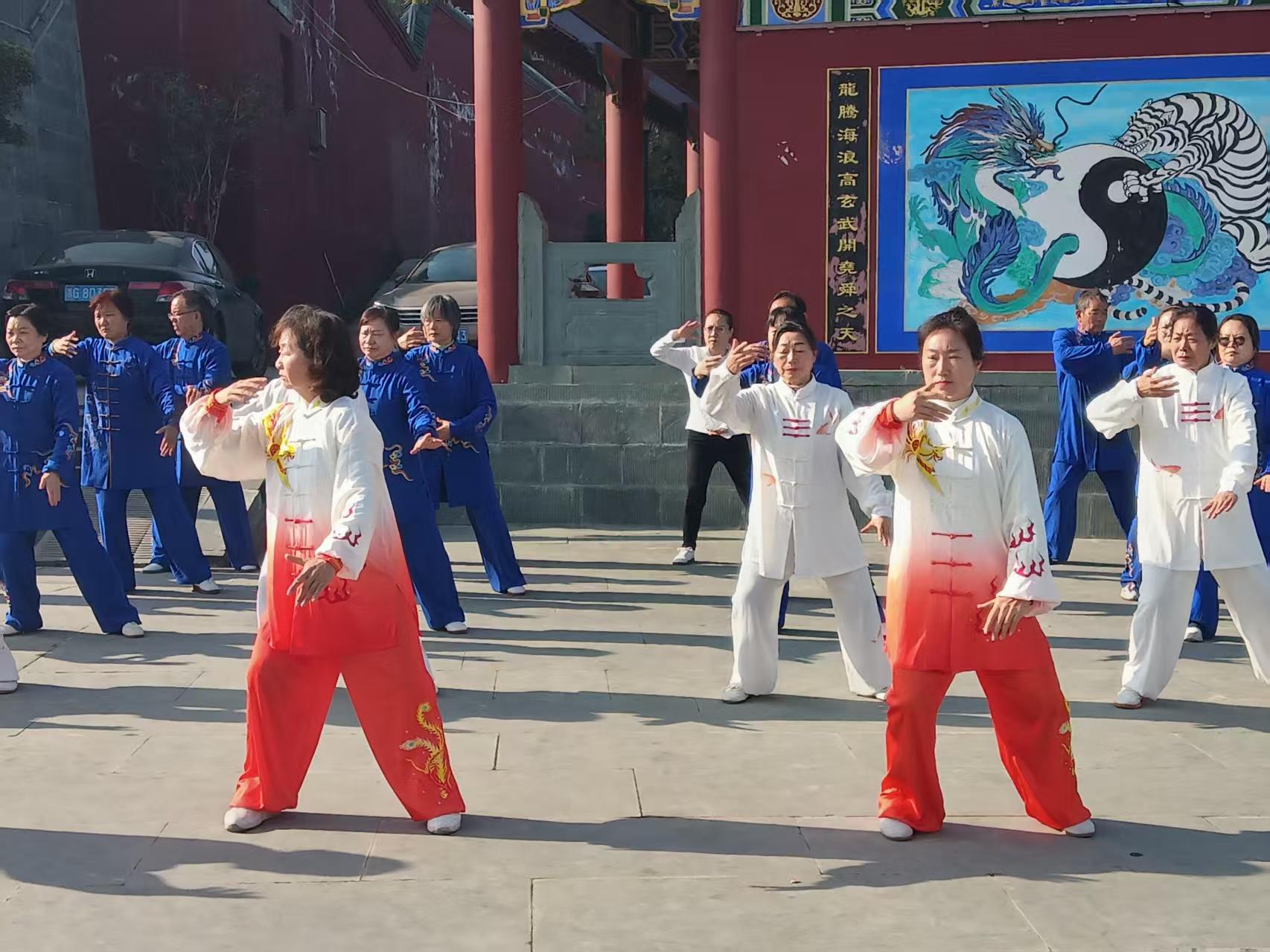 襄阳市太极拳迎新春展示共赏太极风韵