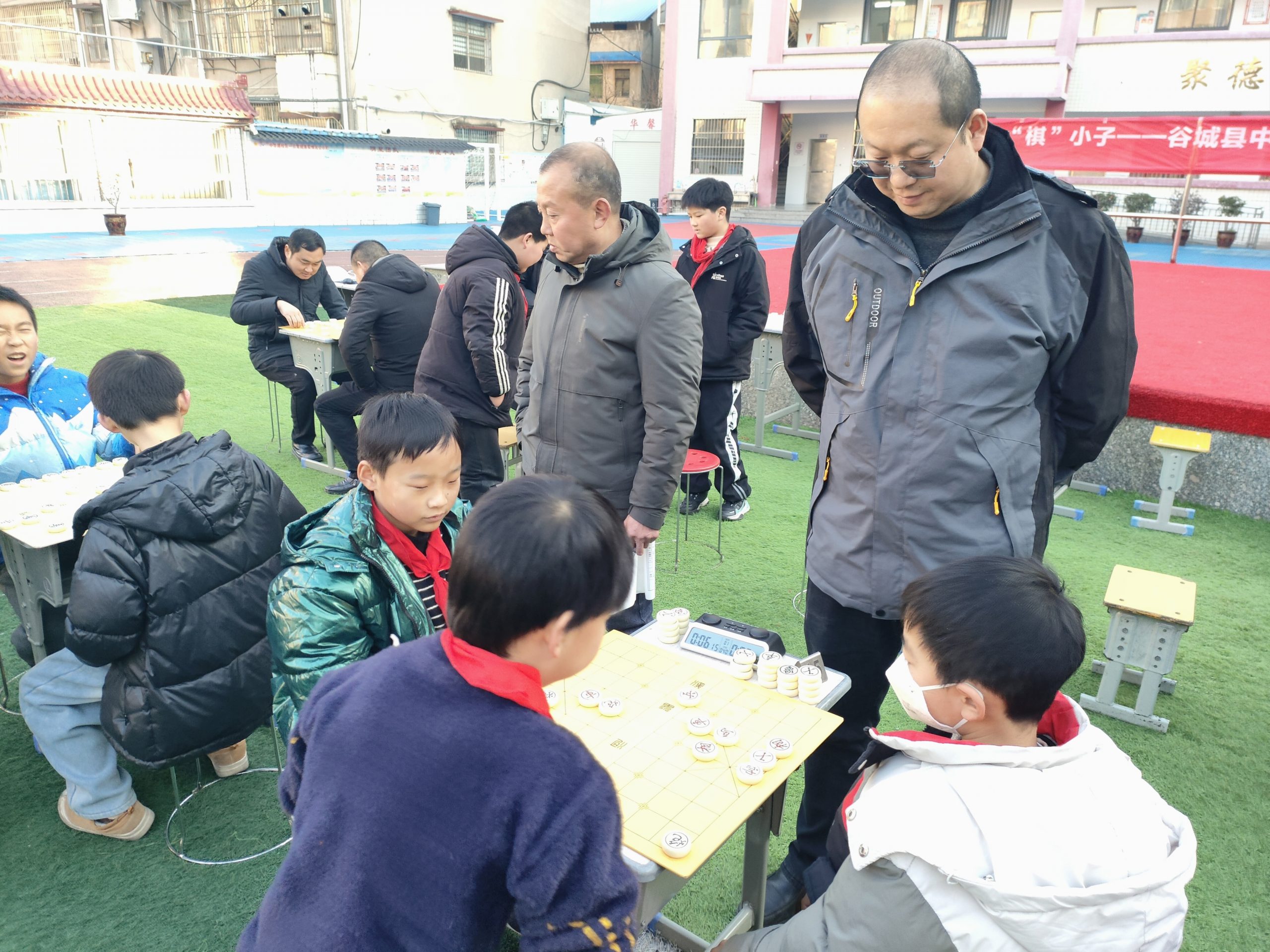 谷城县粉阳路小学教联体中华路校区：楚河汉界竞风采  以棋启智促成长