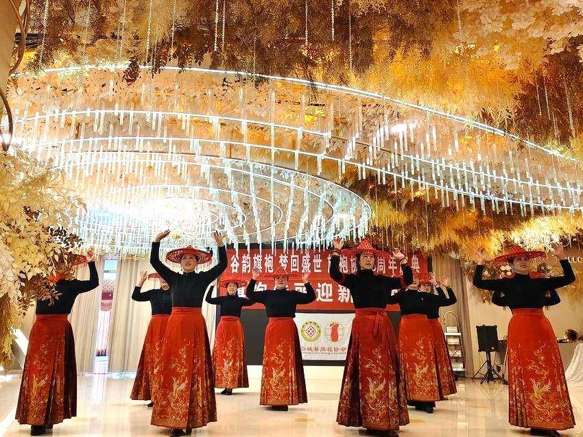 谷韵旗袍绽芳华 八载雅韵迎新春——谷城县旗袍协会八周年盛典暨迎新春晚会圆满举行 谷韵旗袍绽芳华 八载雅韵迎新春——谷城县旗袍协会八周年盛典暨迎新春晚会圆满举行