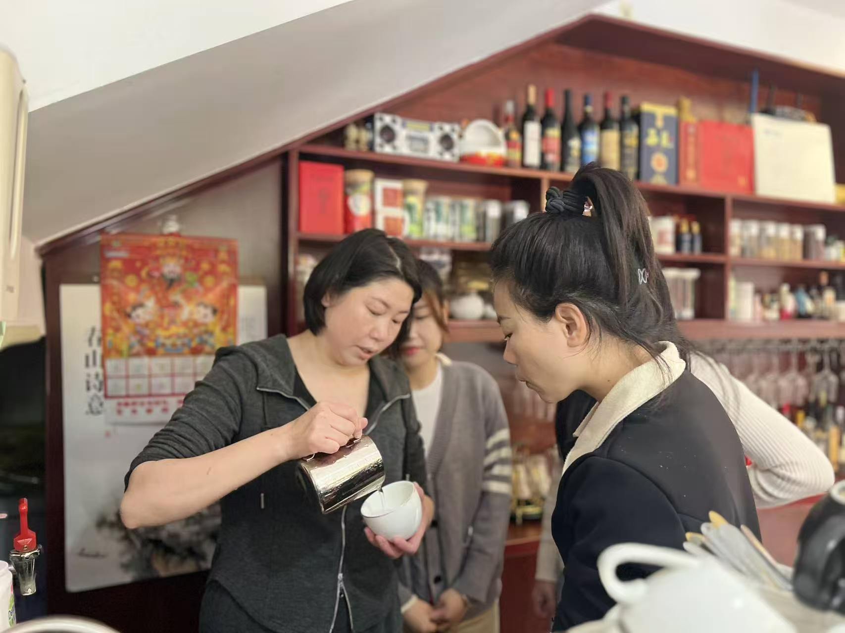 百里姻缘咖啡牵，十堰一景区来襄阳取真金