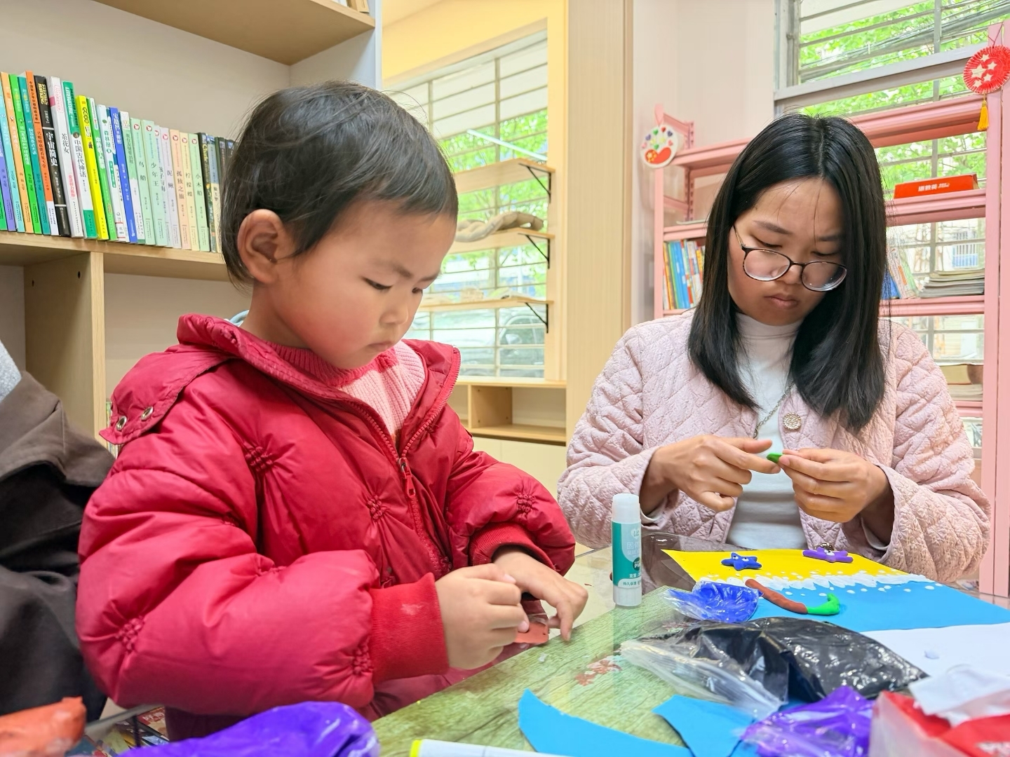 谷城县启睿书屋:绘本润童心 逐梦向大海 谷城县启睿书屋:绘本润童心 逐梦向大海